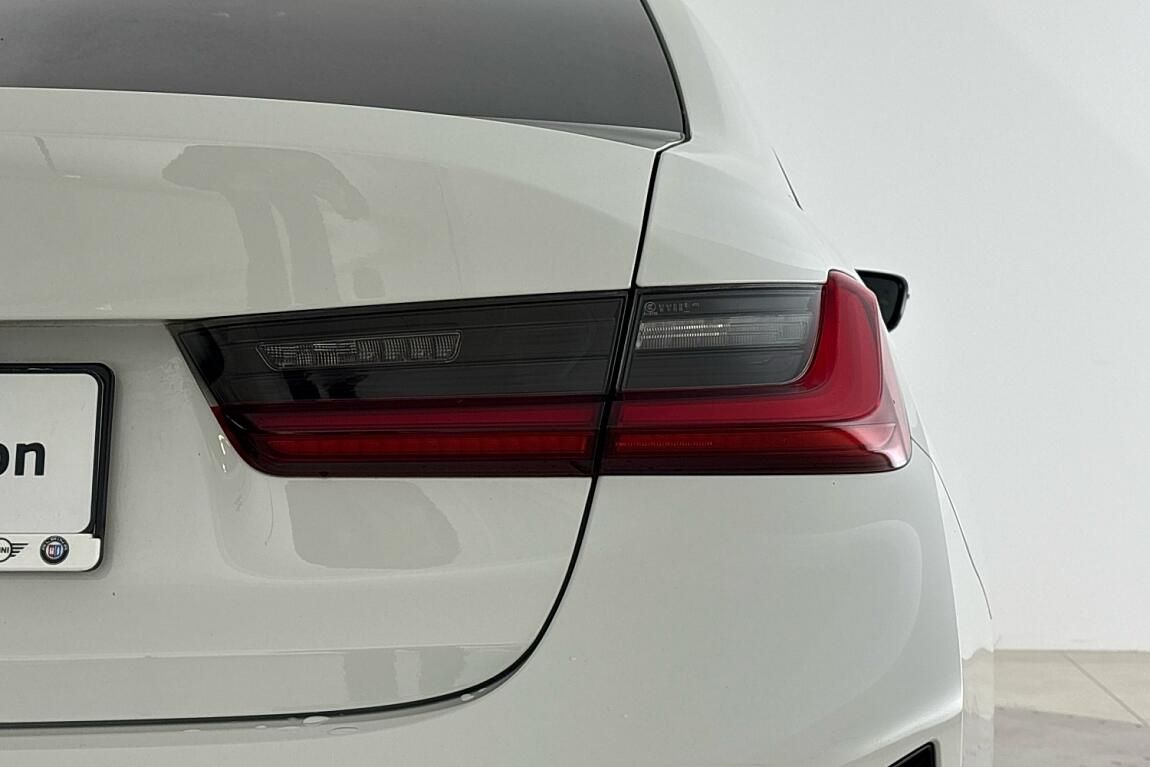 BMW Řada 3, řady 3 | 330d xDrive - fotka 4