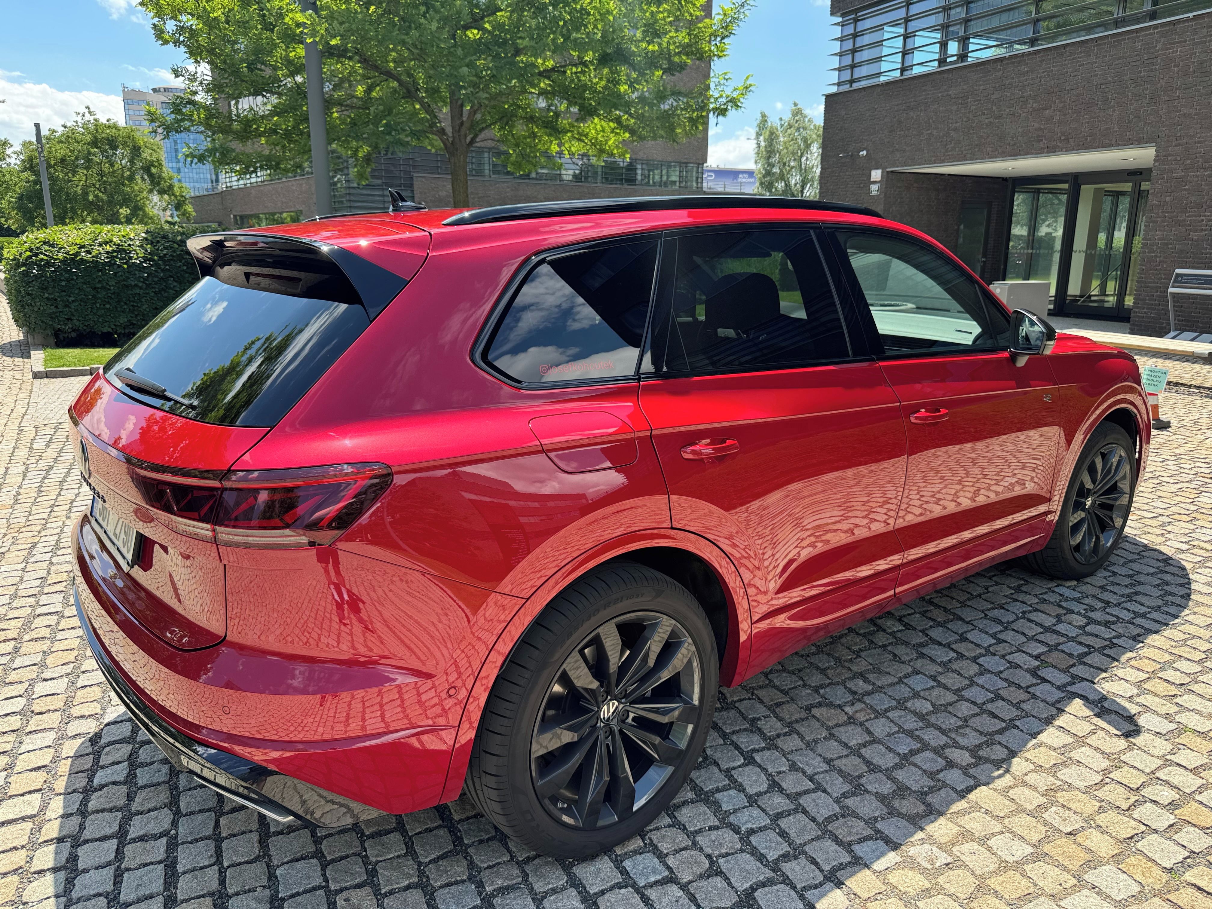 Volkswagen Touareg, 3.0 TDI, tažné,masáže, Webasto - fotka 5