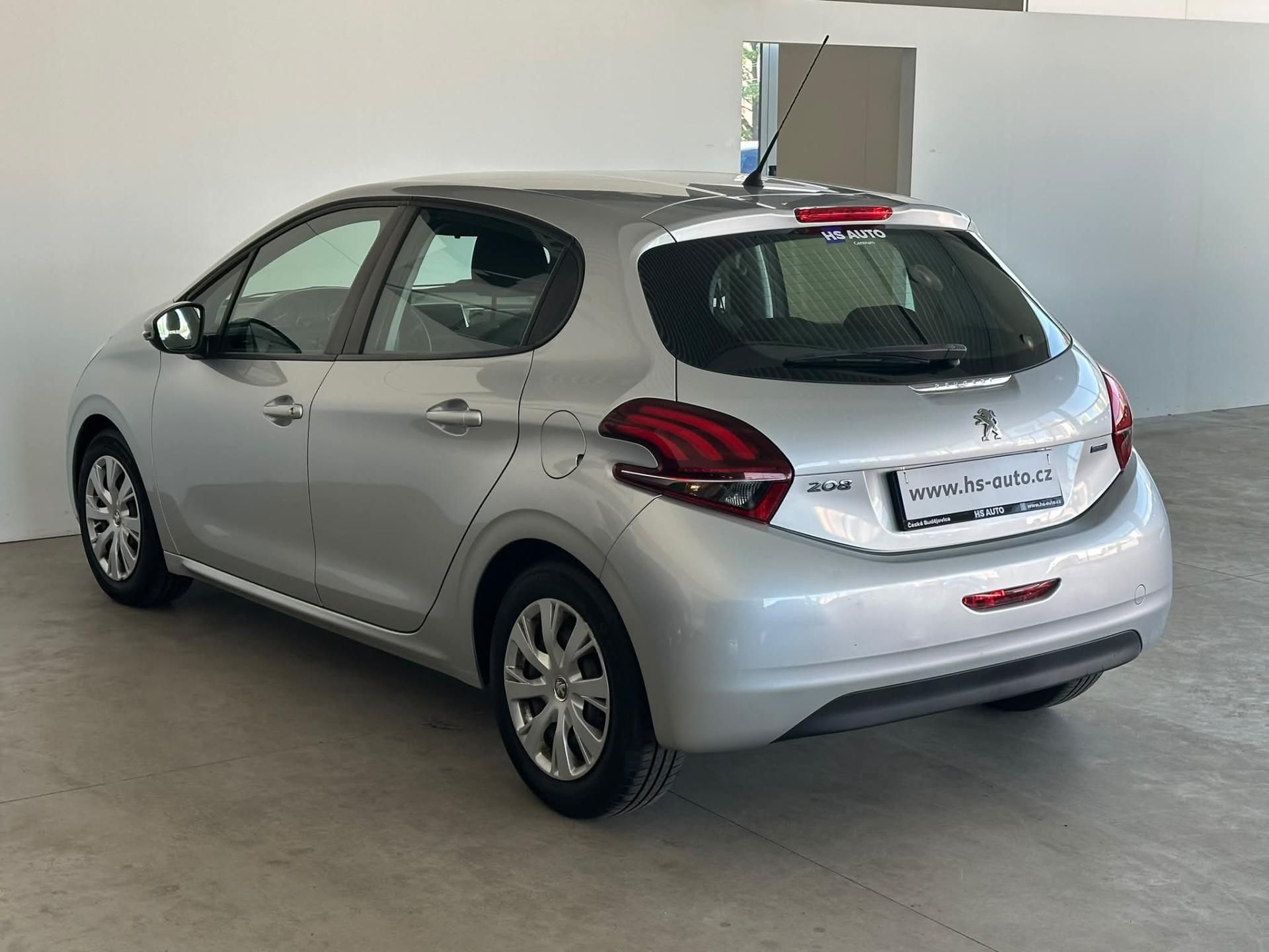 Peugeot 208, 1,2 Puretech, tempomat, ČR - fotka 4