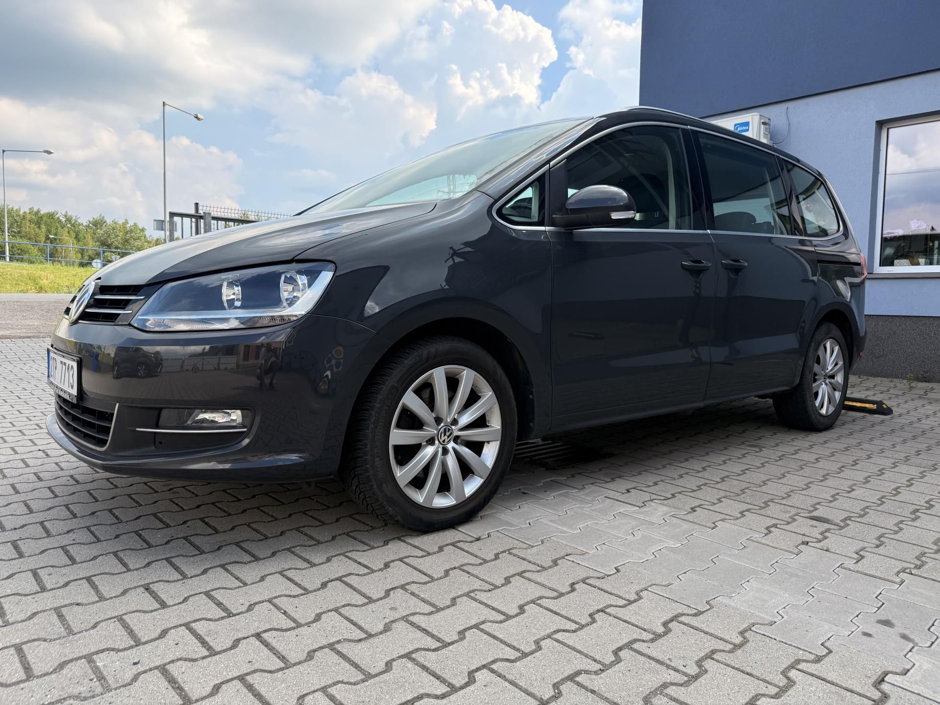 Volkswagen Sharan, 1,4TSi DSG HIGHLINE 7Míst