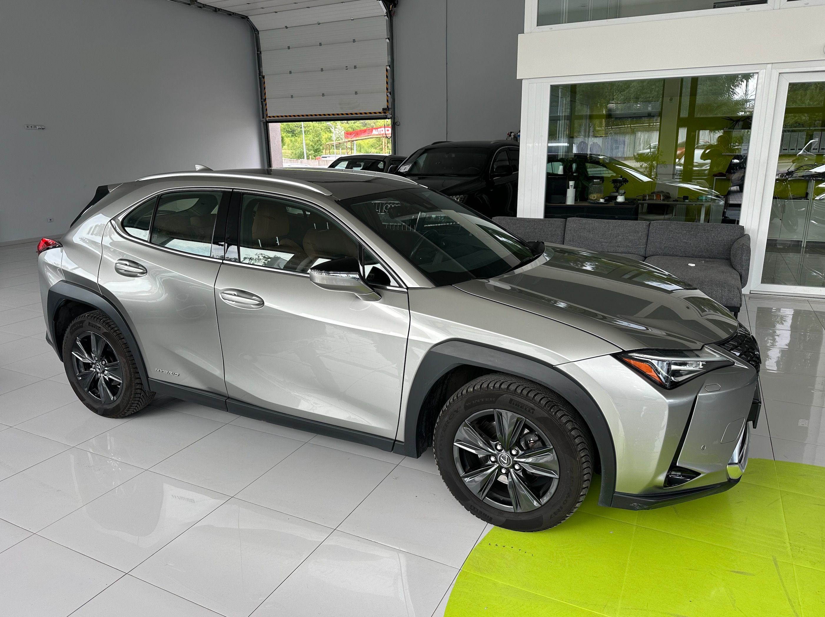 Lexus UX 250h, UX250H HYBRID - fotka 3