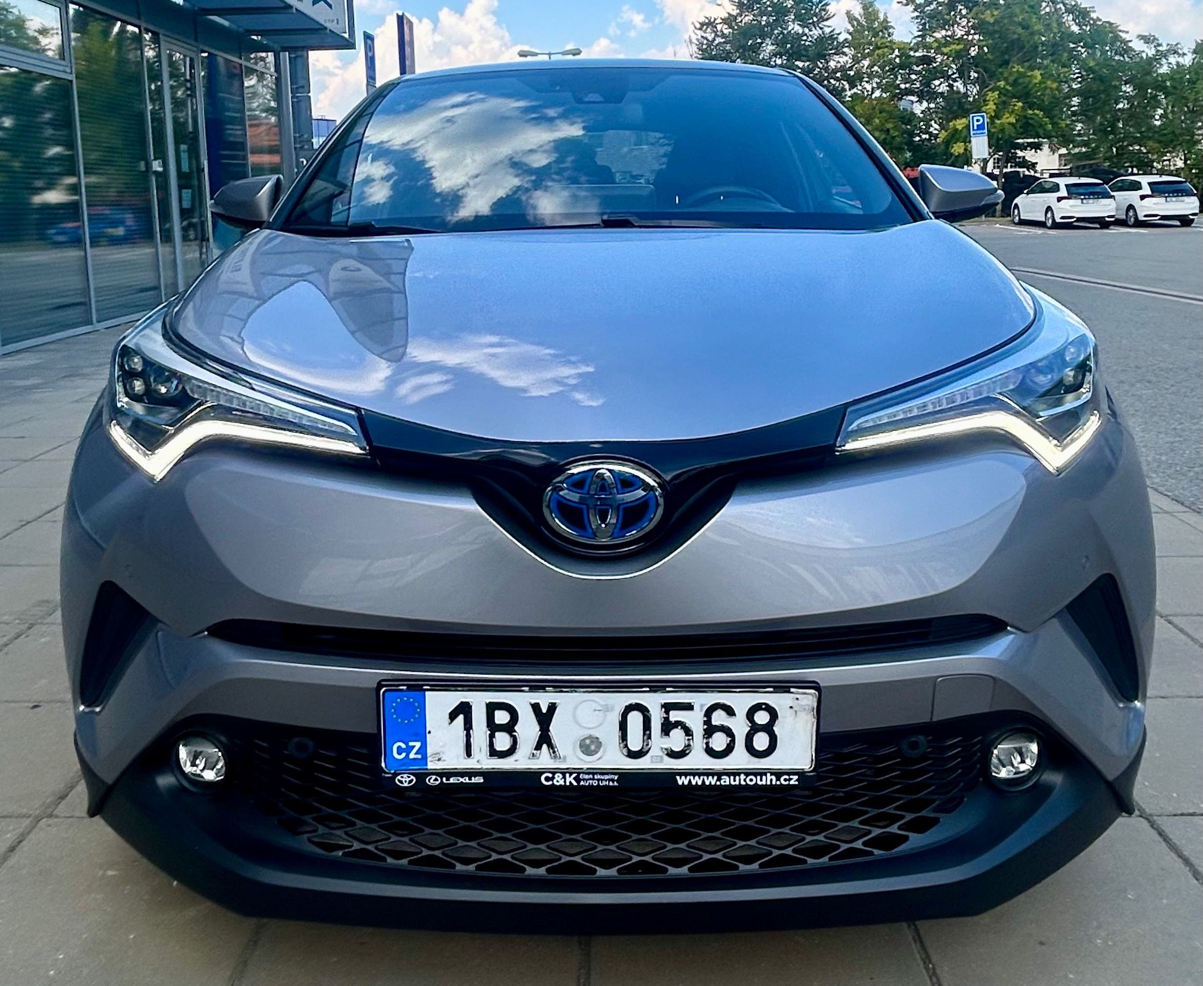 Toyota C-HR, 1.8 Hybrid EXECUTIVE-ČR-ACC - fotka 5