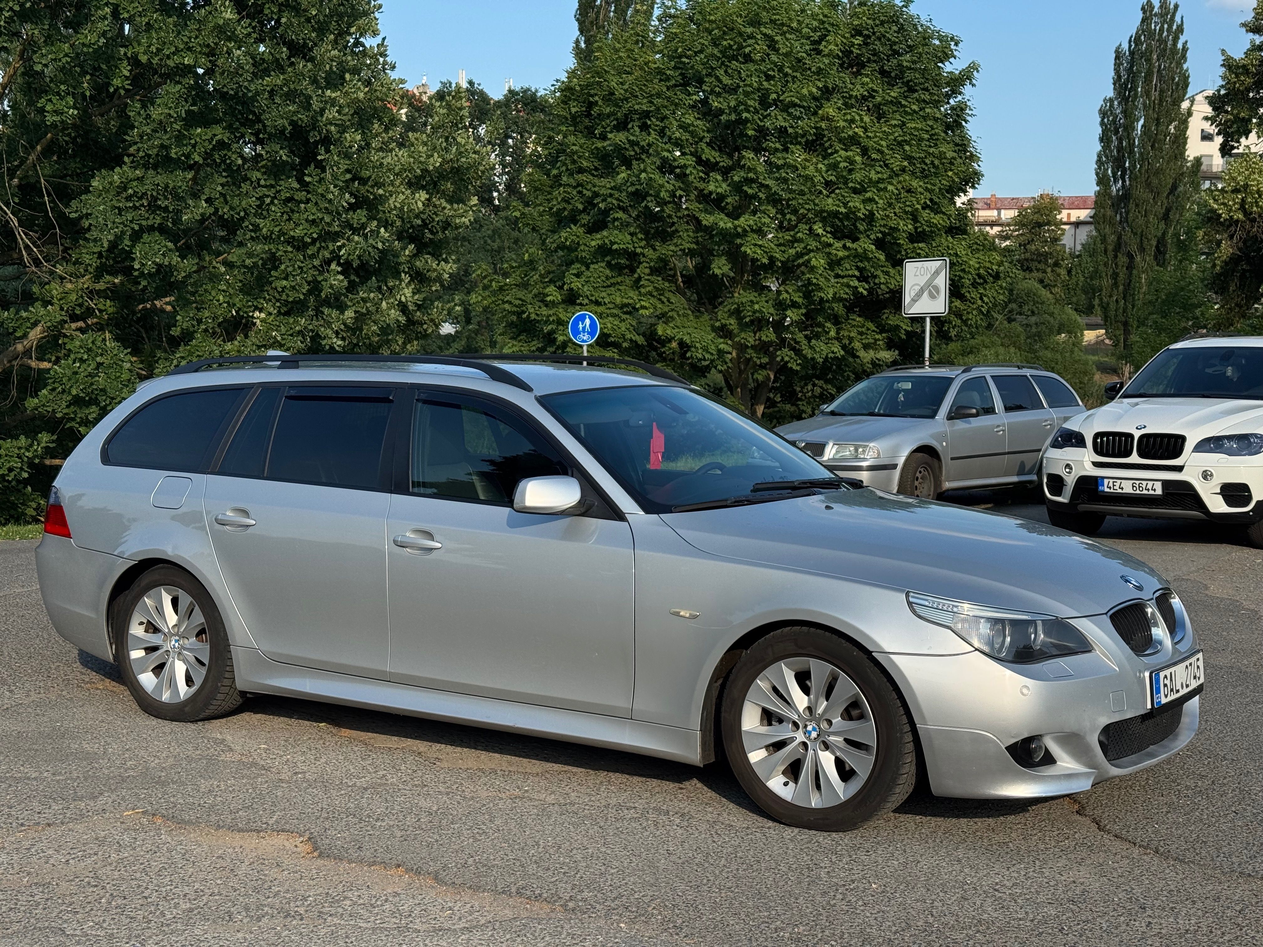 BMW Řada 5, E61 520d Mpaket manuál 6q - fotka 5