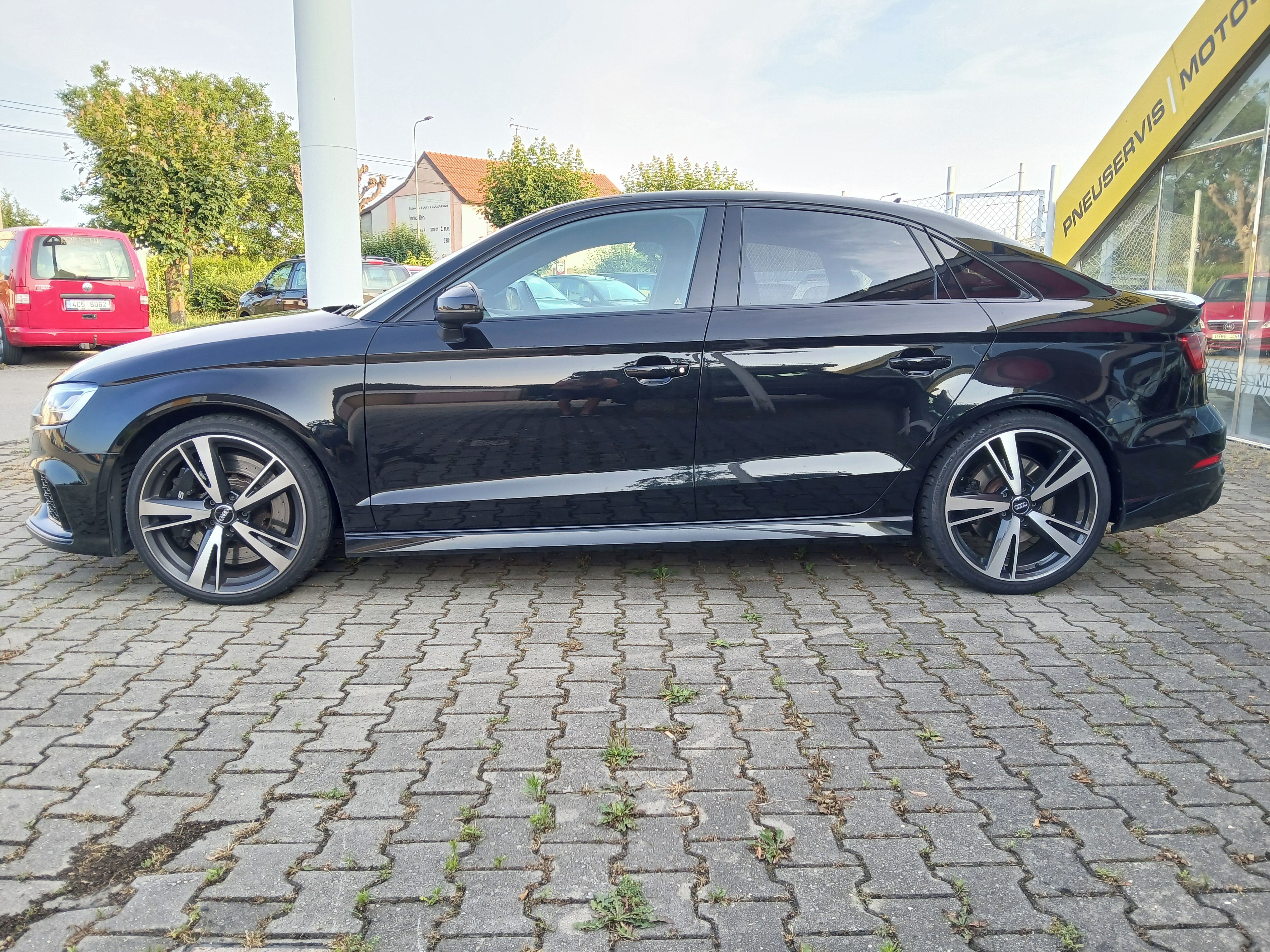Audi RS3, Sedan, 294kW, max.výbava. - fotka 2