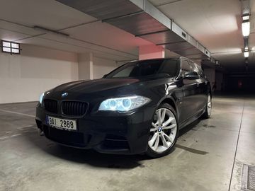 F11 530dx LCI černá Mpaket taž