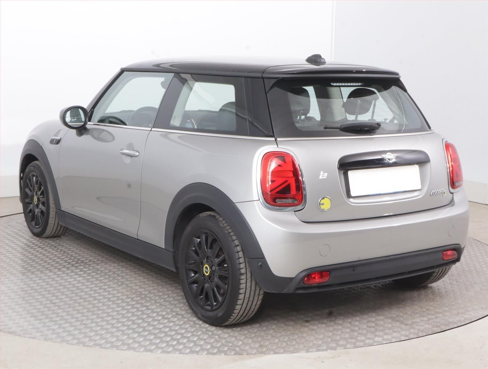 Mini, Cooper SE 32 kWh, SoH 97% - fotka 4