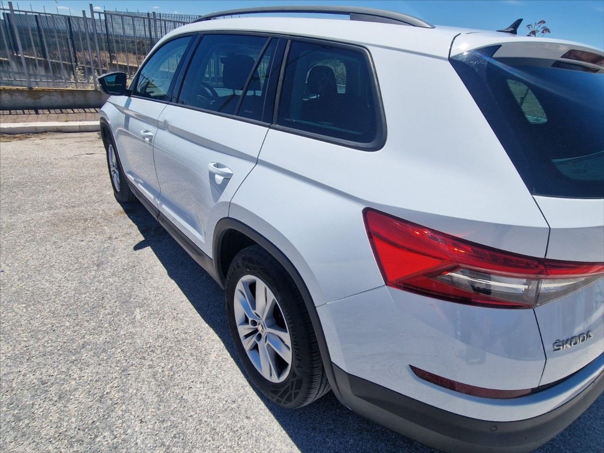 Škoda Kodiaq, 2,0 TDi 110kw DSG 4x4 Executiv - fotka 4