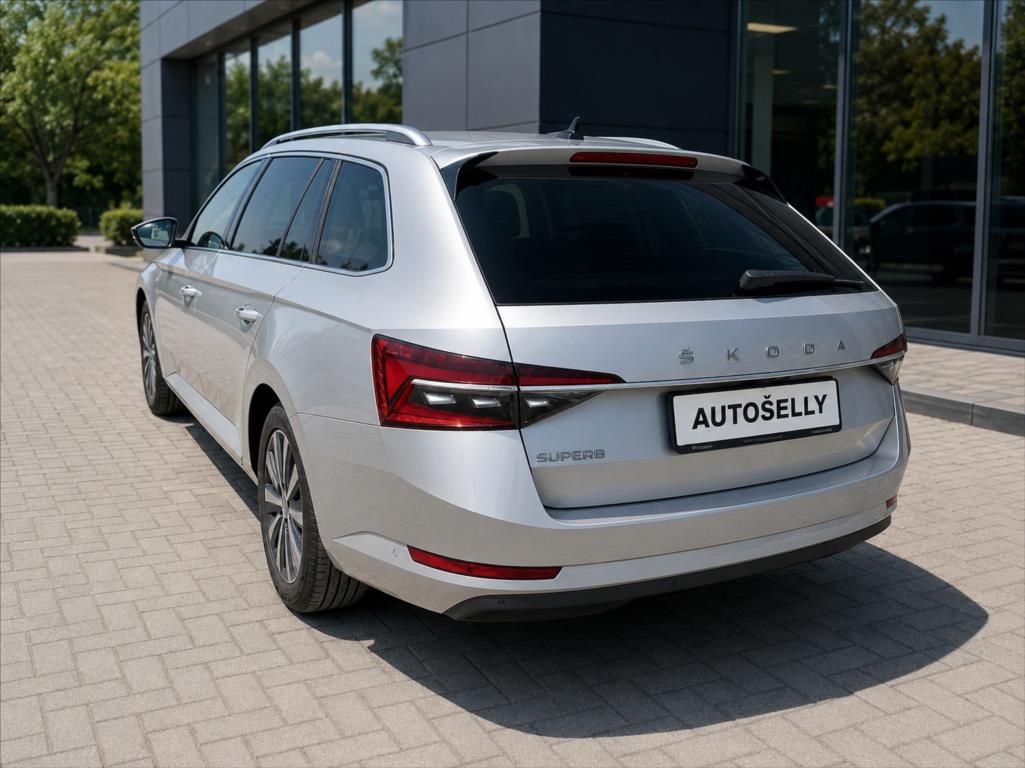 Škoda Superb, 2,0 TDI DSG Premium Edition - fotka 2