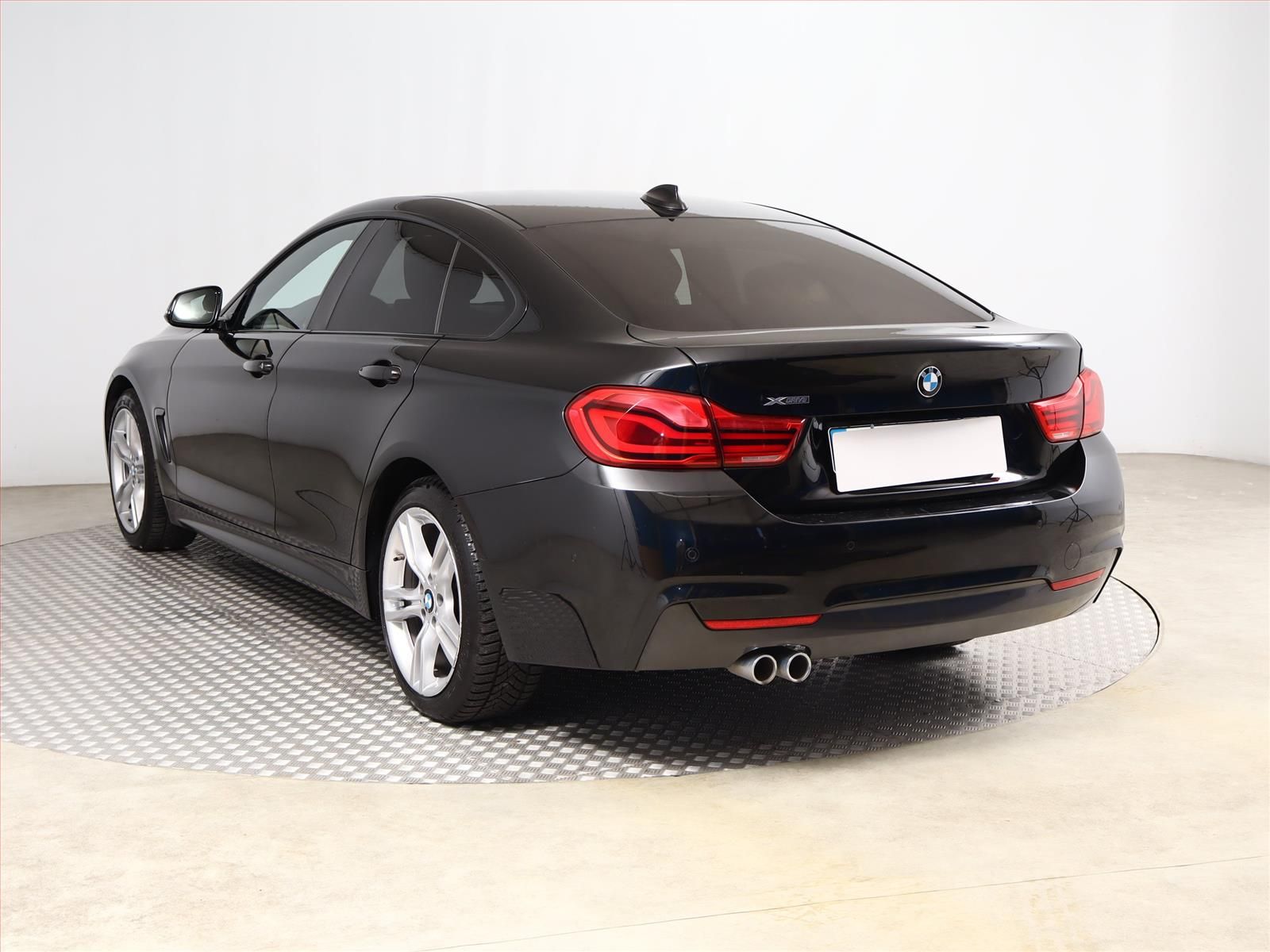 BMW Řada 4, 420d xDrive Gran Coupé - fotka 4
