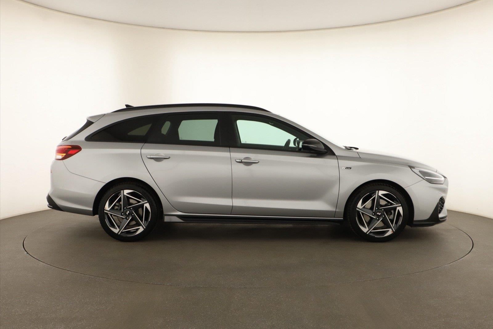 Hyundai i30, 1.5 T-GDI MHEV 48V, N-Line - fotka 6