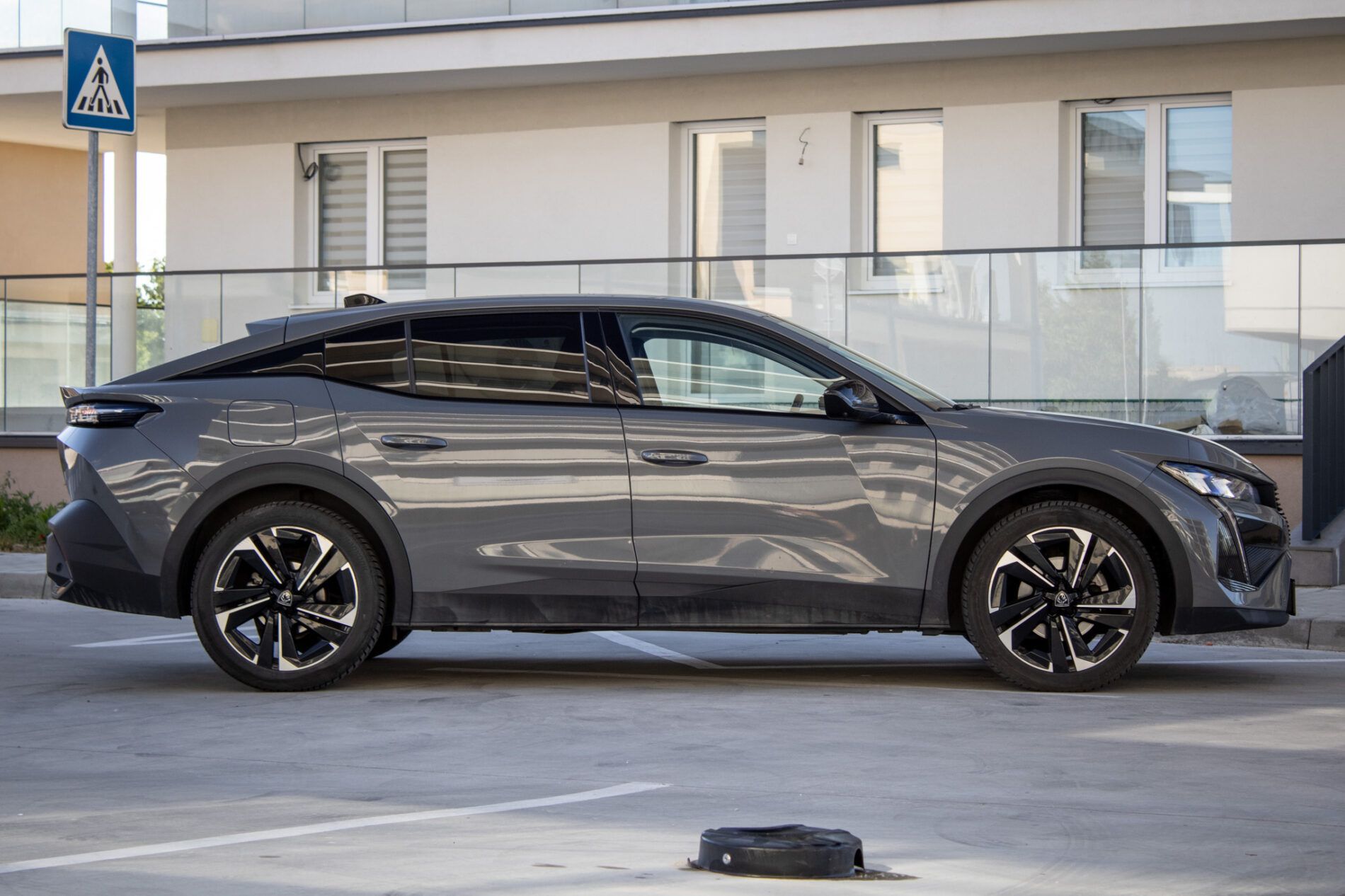 Peugeot 408 - fotka 6