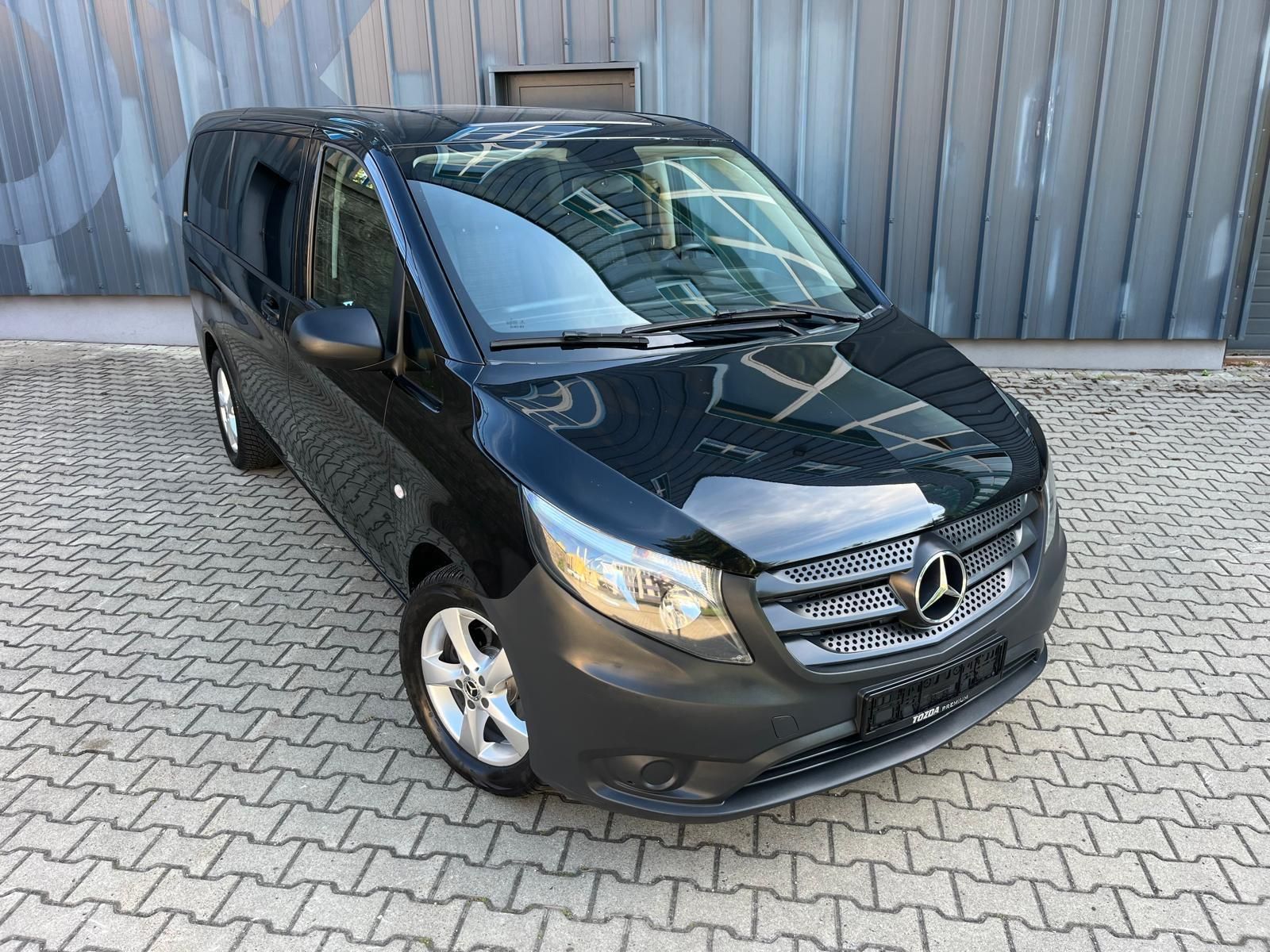 Mercedes-Benz Vito, 2,2 CDi Tourer / 9-místný / - fotka 5