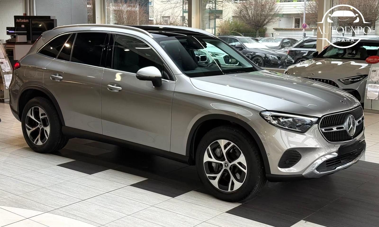 Mercedes-Benz GLC, 300e 4Matic Panorama*Distronic - fotka 3