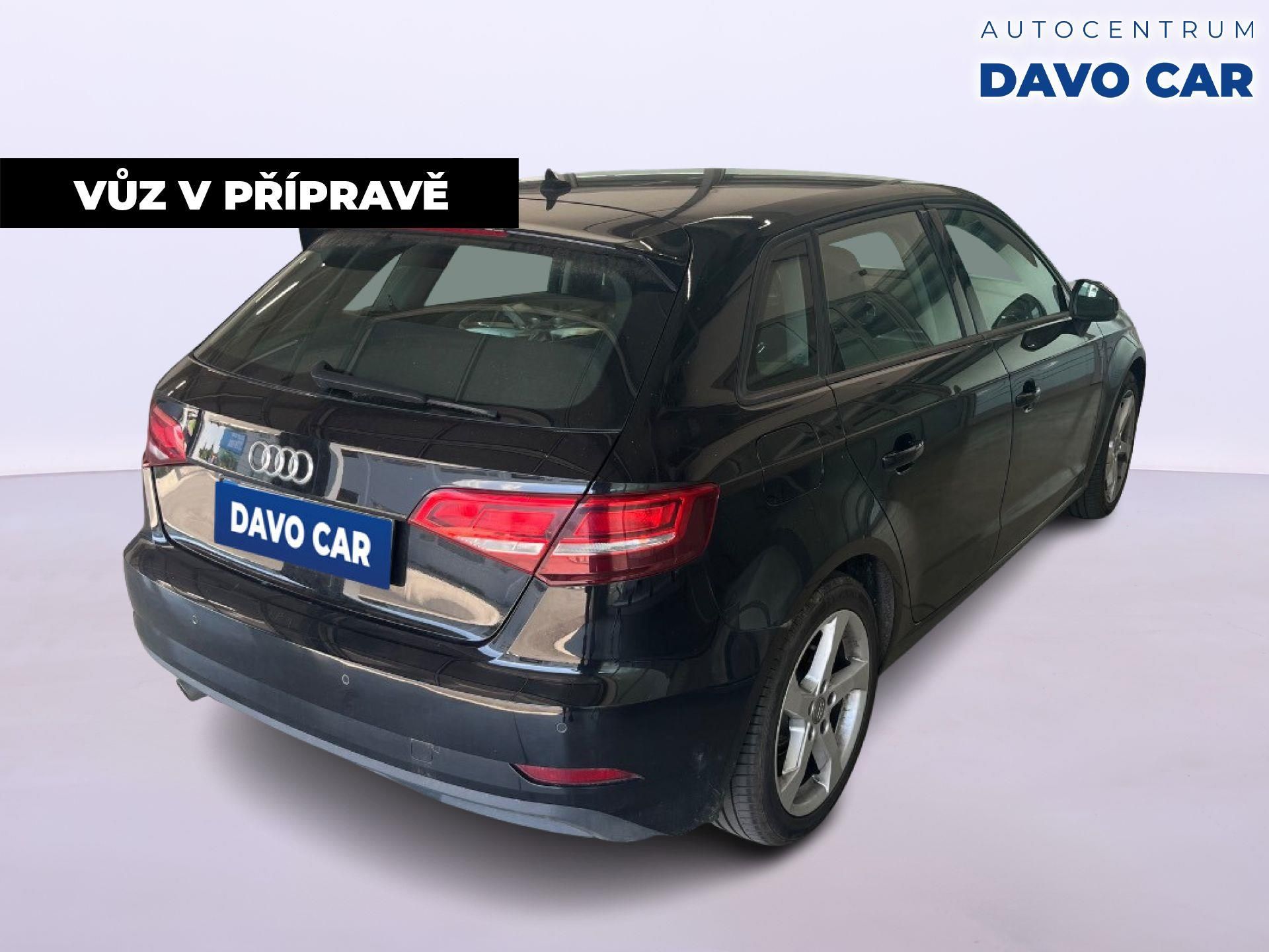 Audi A3, 1,6 TDI 85 kW Sportback CZ - fotka 3