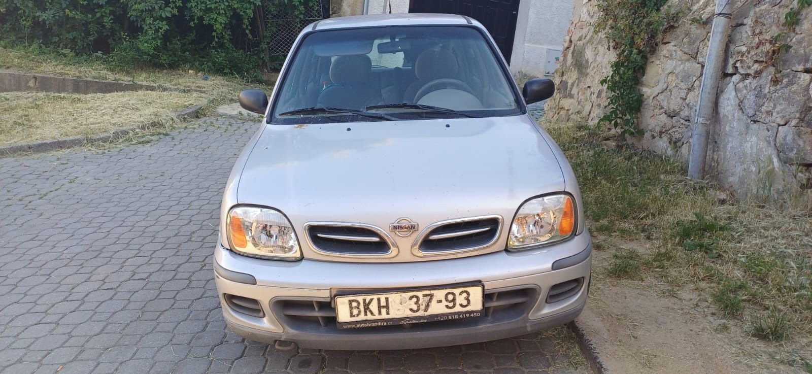 Nissan Micra, 1.0 NCVT, benzin - fotka 3