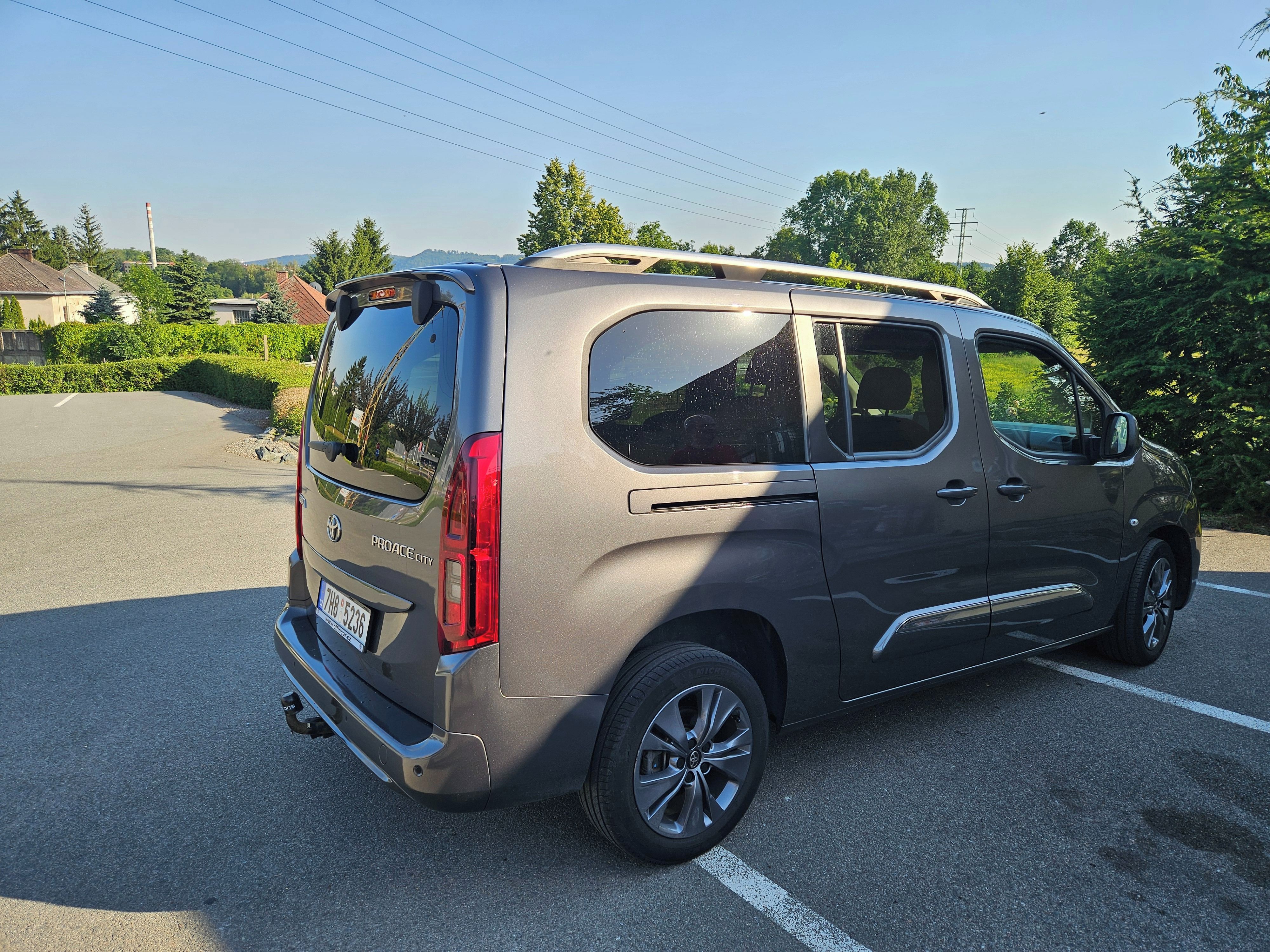 Toyota Proace City Verso, 1,2 T, Long 7 míst v záruce - fotka 4