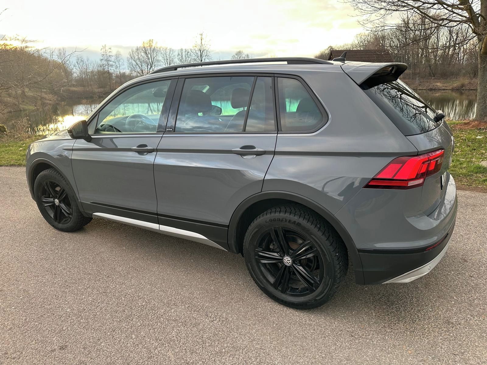 Volkswagen Tiguan - fotka 3