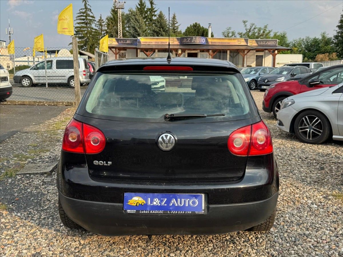 Volkswagen Golf, 1,4 16V Trendline - fotka 5