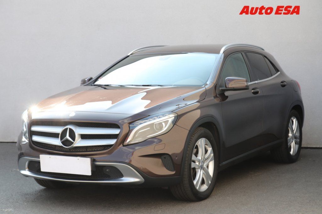 Mercedes-Benz GLA, 250 4Matic 4Mat,ČR,AT - fotka 3