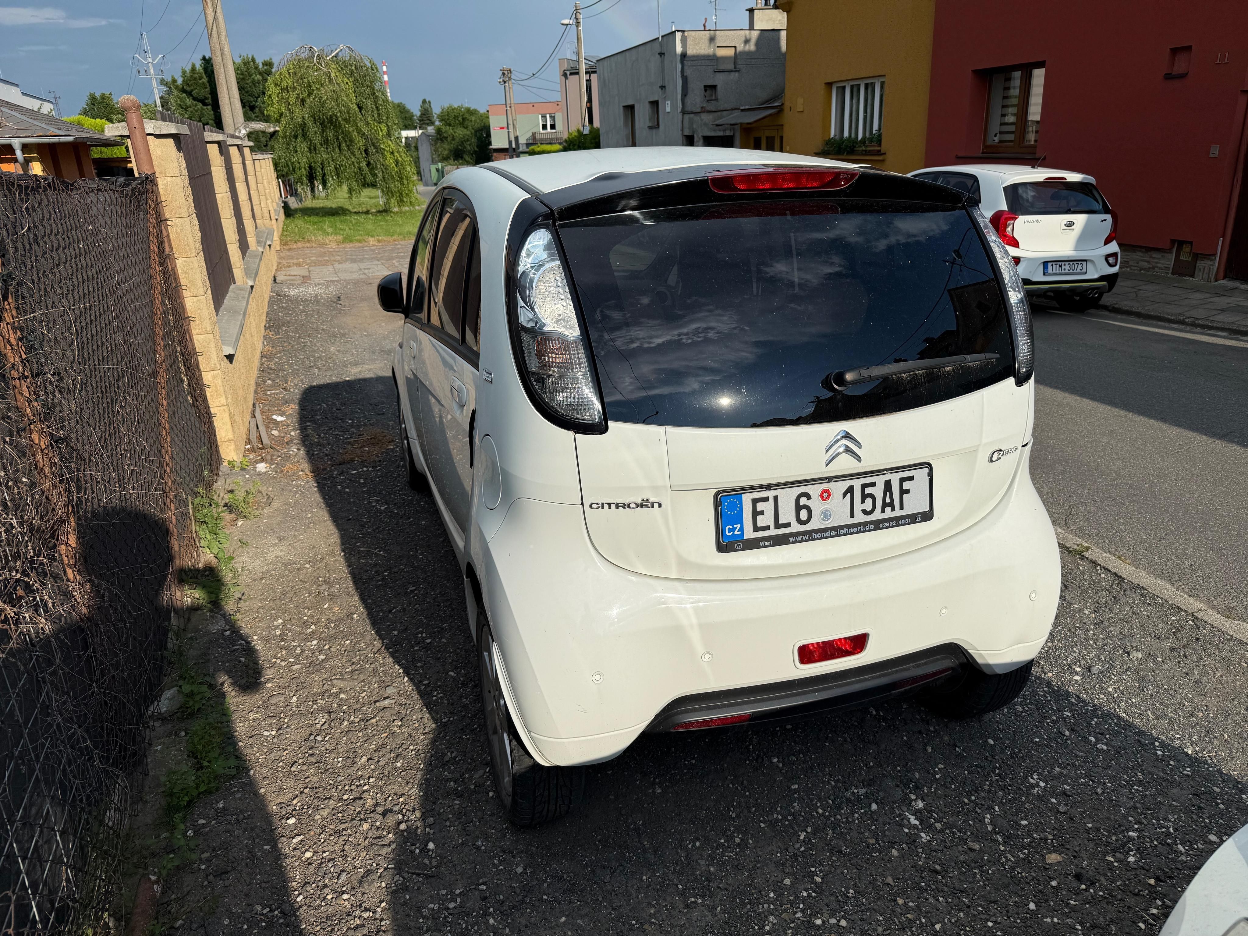 Citroën C-Zero, NEPOJÍZDNÉ! Ideální na díly. - fotka 5