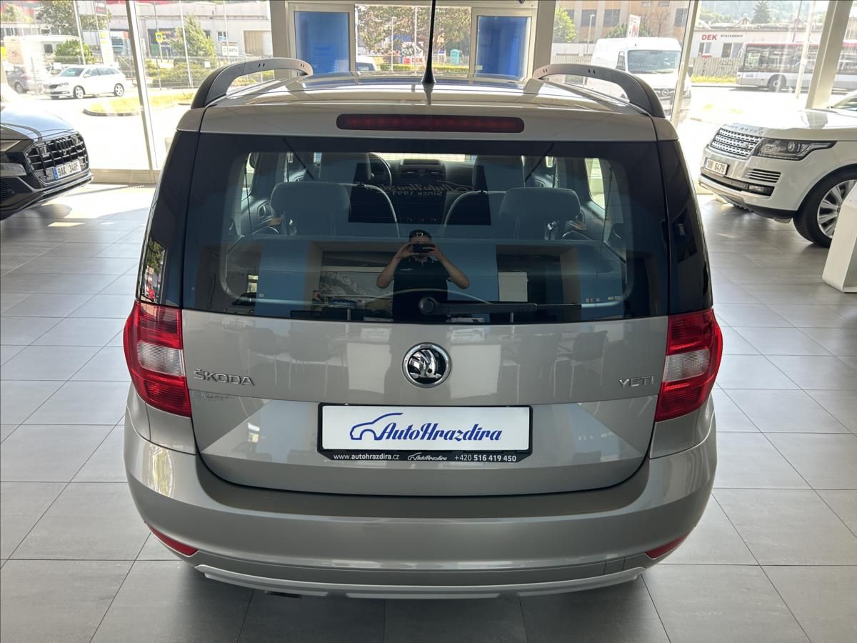 Škoda Yeti, 1,2   TSI 81kW,SERVISKA - fotka 5