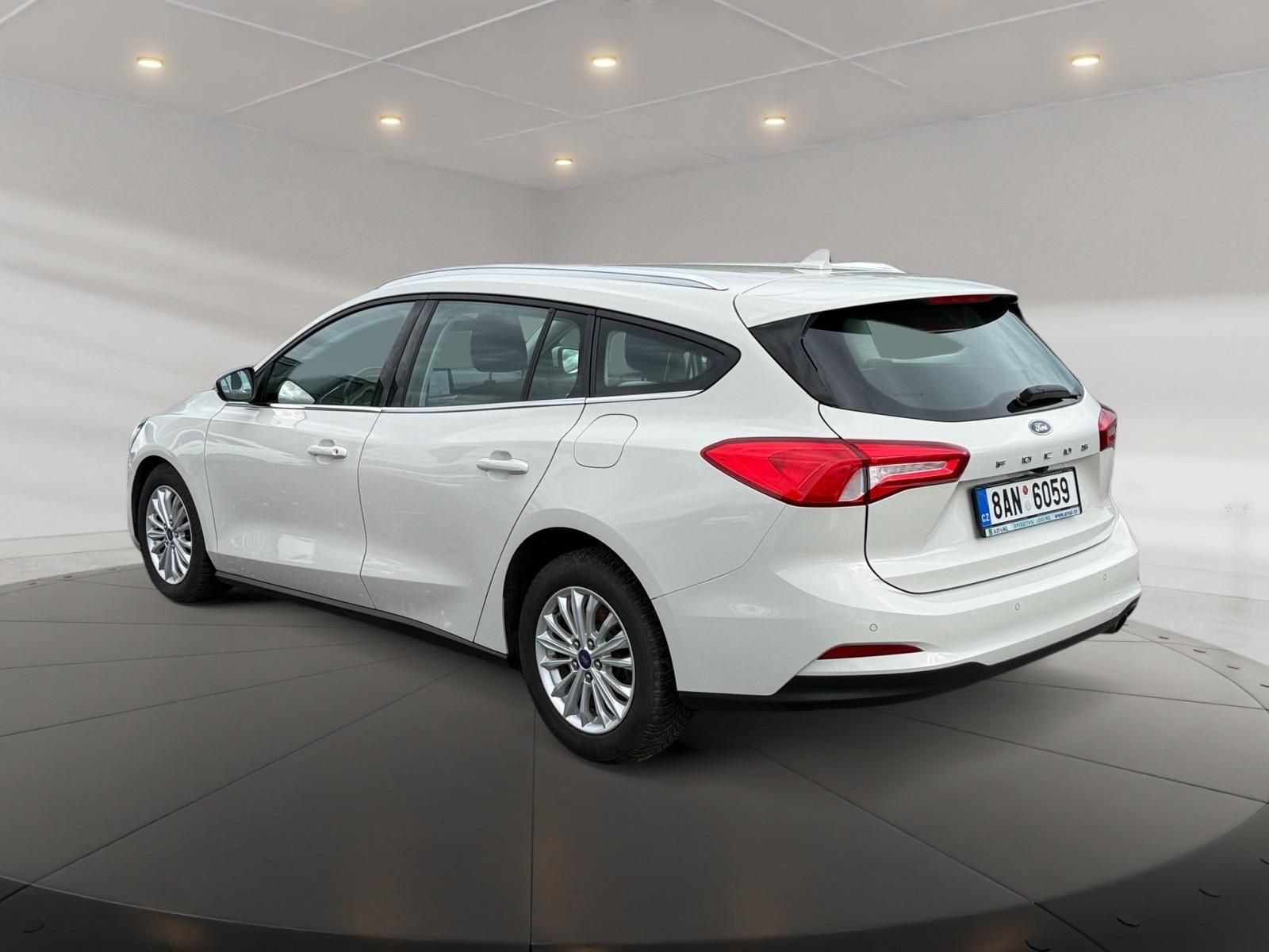 Ford Focus, TITANIUM 1.5EBL 88kW CZ DPH - fotka 4