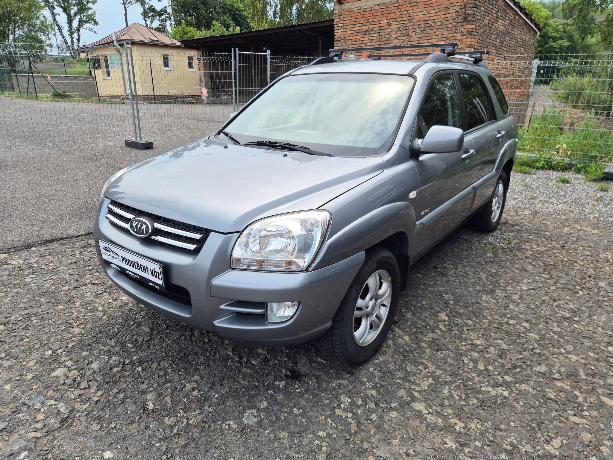 Kia Sportage, 2.0i 104Kw 4x4, klima, tažné - fotka 3