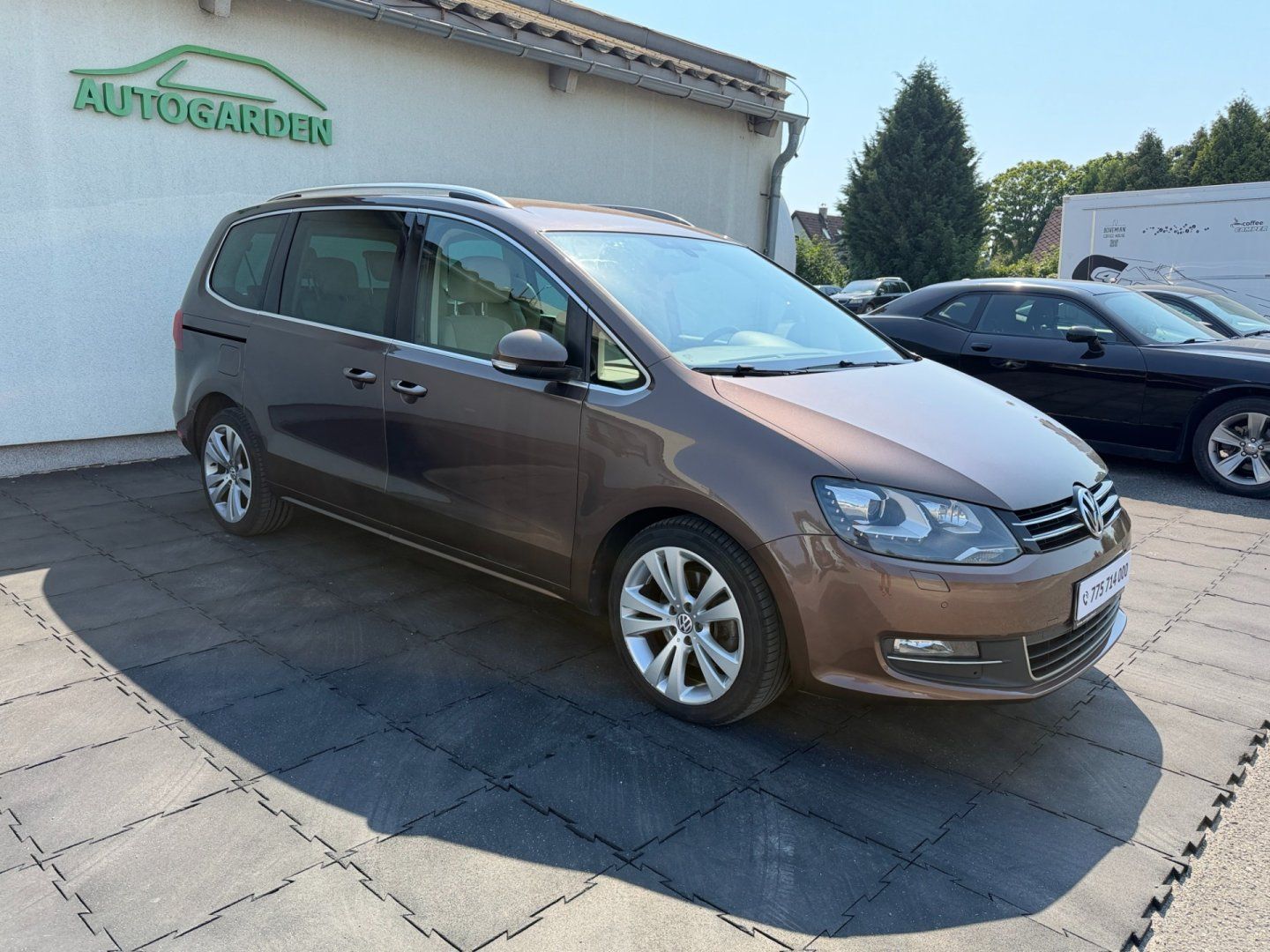 Volkswagen Sharan, 2.0TDi 130kW 7míst DCC, ČR - fotka 2