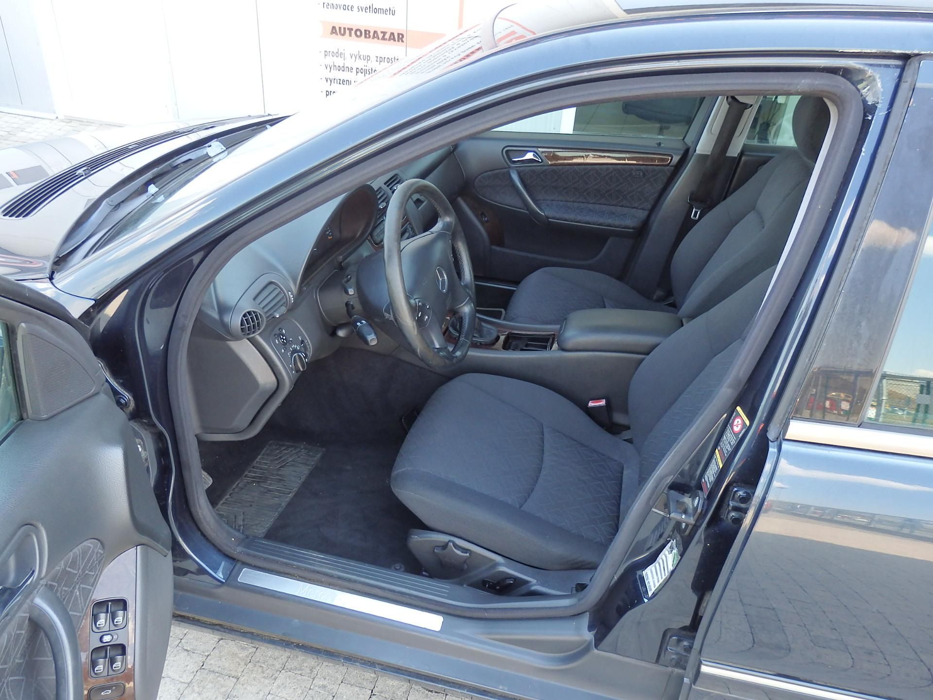 Mercedes-Benz Třídy C, 220 CDI 4x AIRBAG - fotka 6