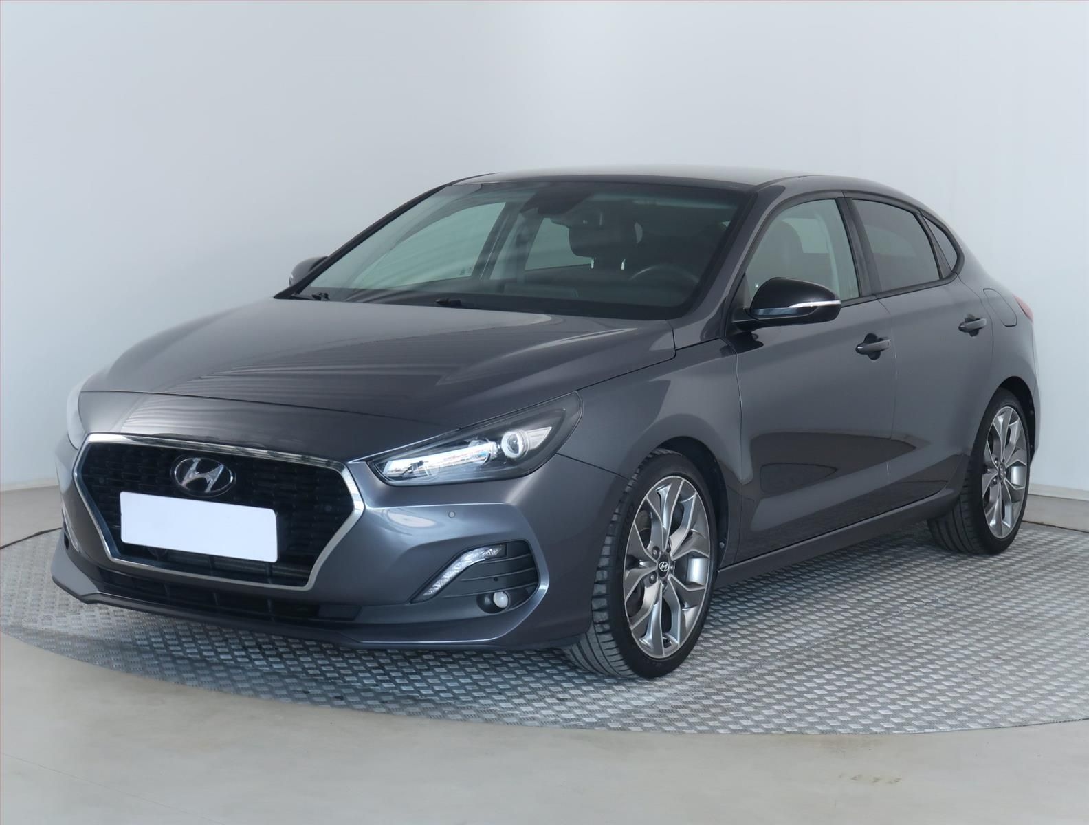 Hyundai i30, 1.4 T-GDI, Style, Automat - fotka 2