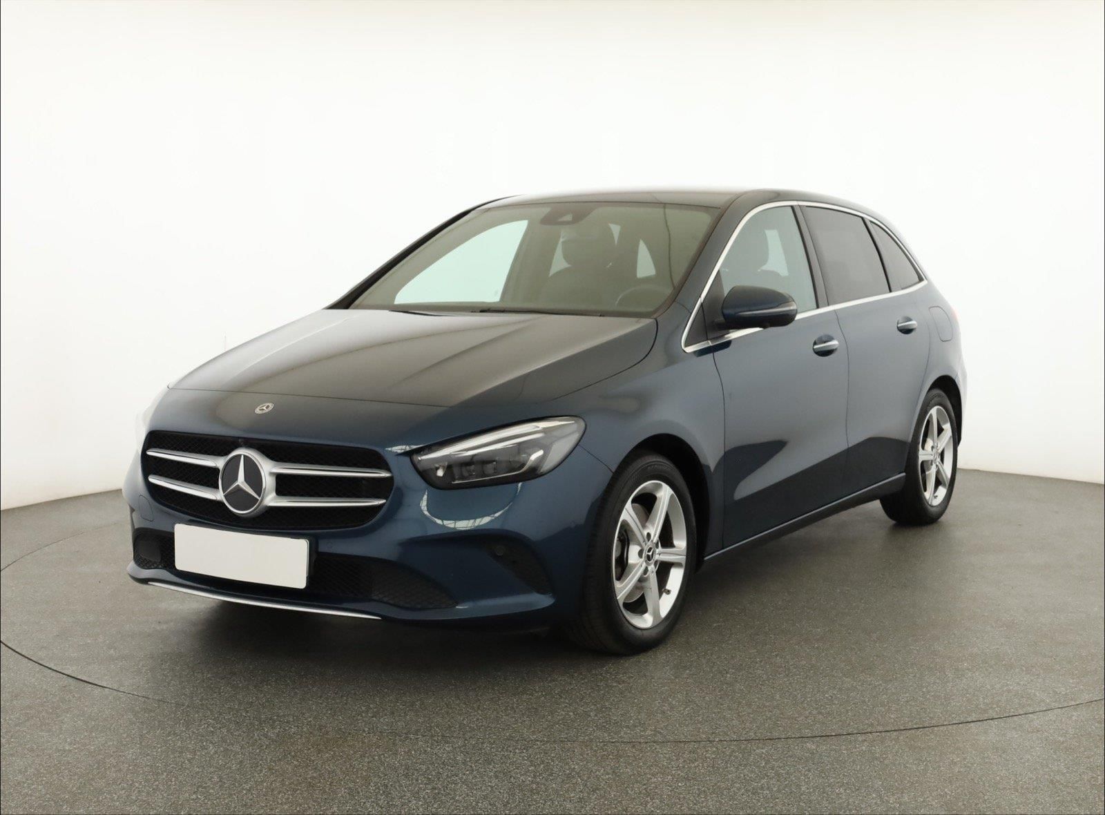 Mercedes-Benz Třídy B, 220 4MATIC, 4X4, Automat - fotka 2