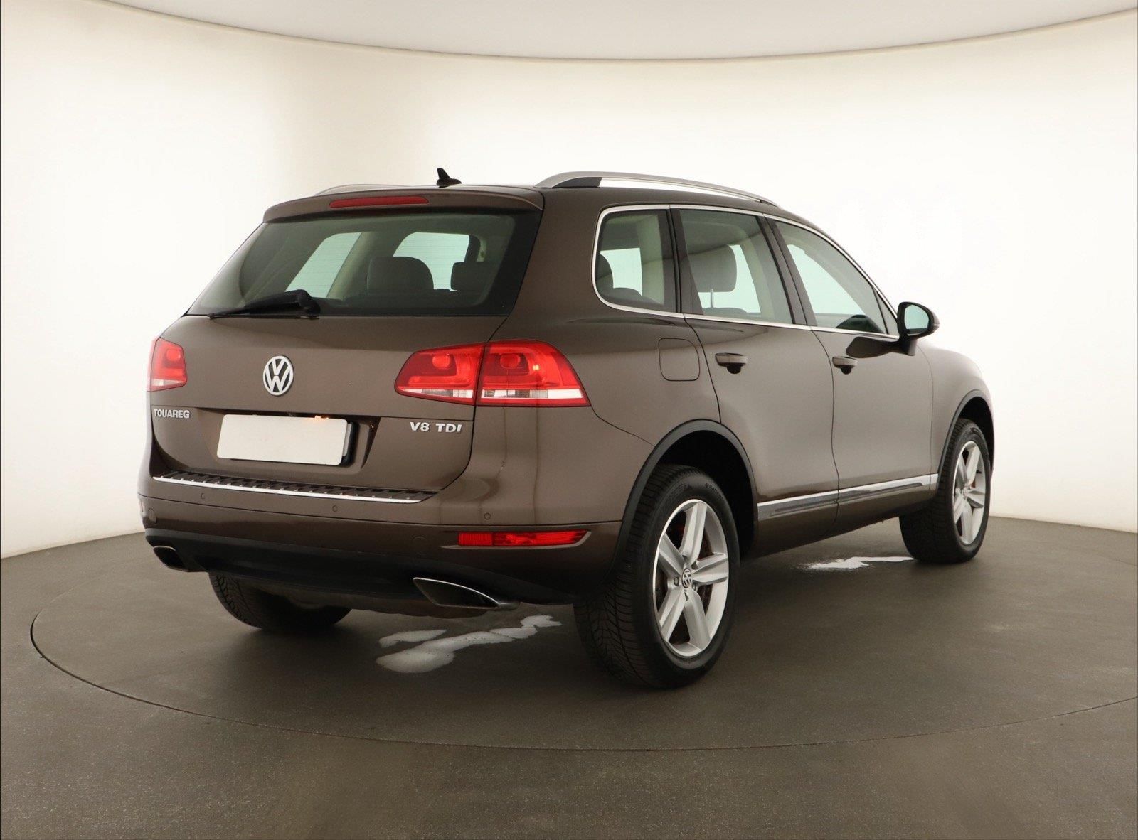 Volkswagen Touareg, 4.2 V8 TDi, 4X4, Automat - fotka 5