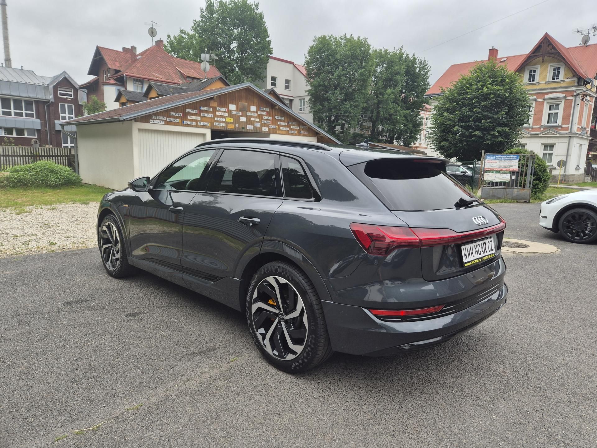 Audi e-tron, 55 QUATTRO 300kw 21ALU - fotka 4