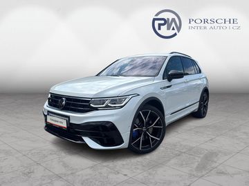 R 2.0 TSI 235Kw DSG Akrapovič