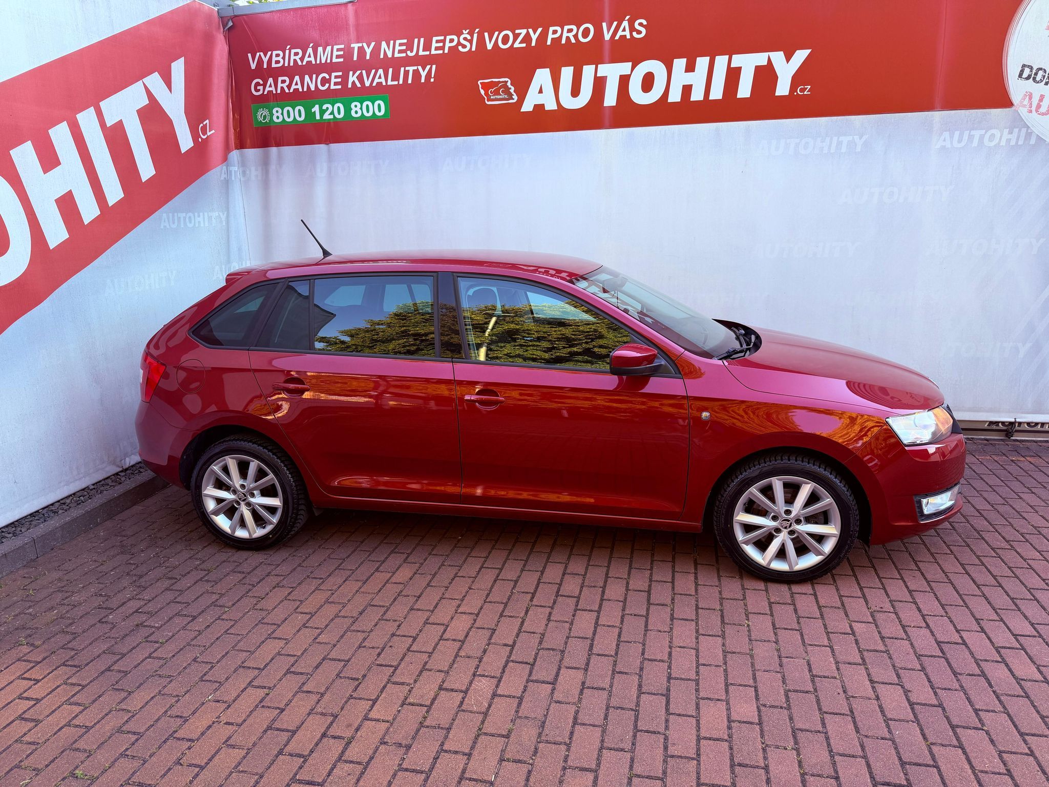 Škoda Rapid, 1.2 TSi Ambition Spaceback, Se - fotka 5