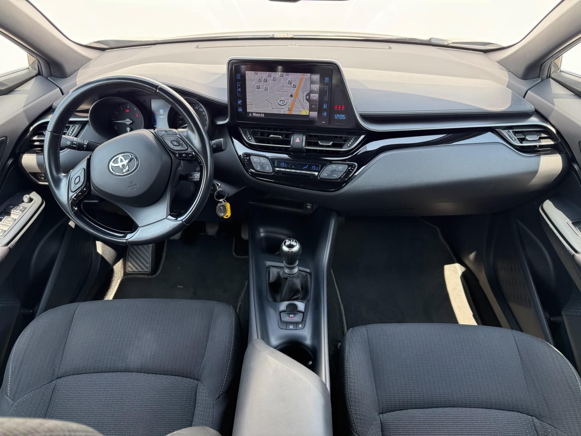 Toyota C-HR, 1.2 Turbo Active Navi - fotka 5