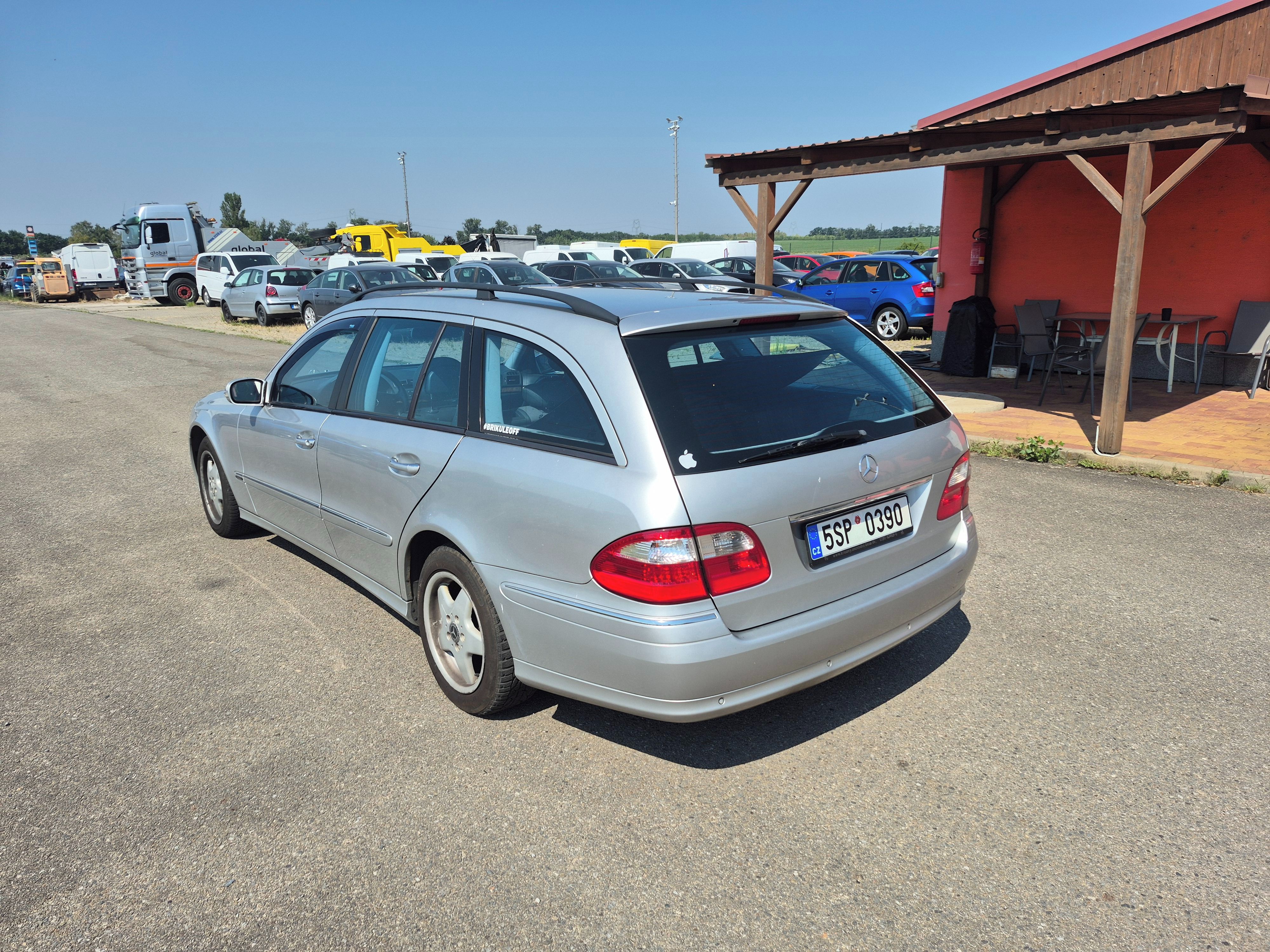 Mercedes-Benz Třídy E, 220CDI, 110kW, Automat - fotka 4