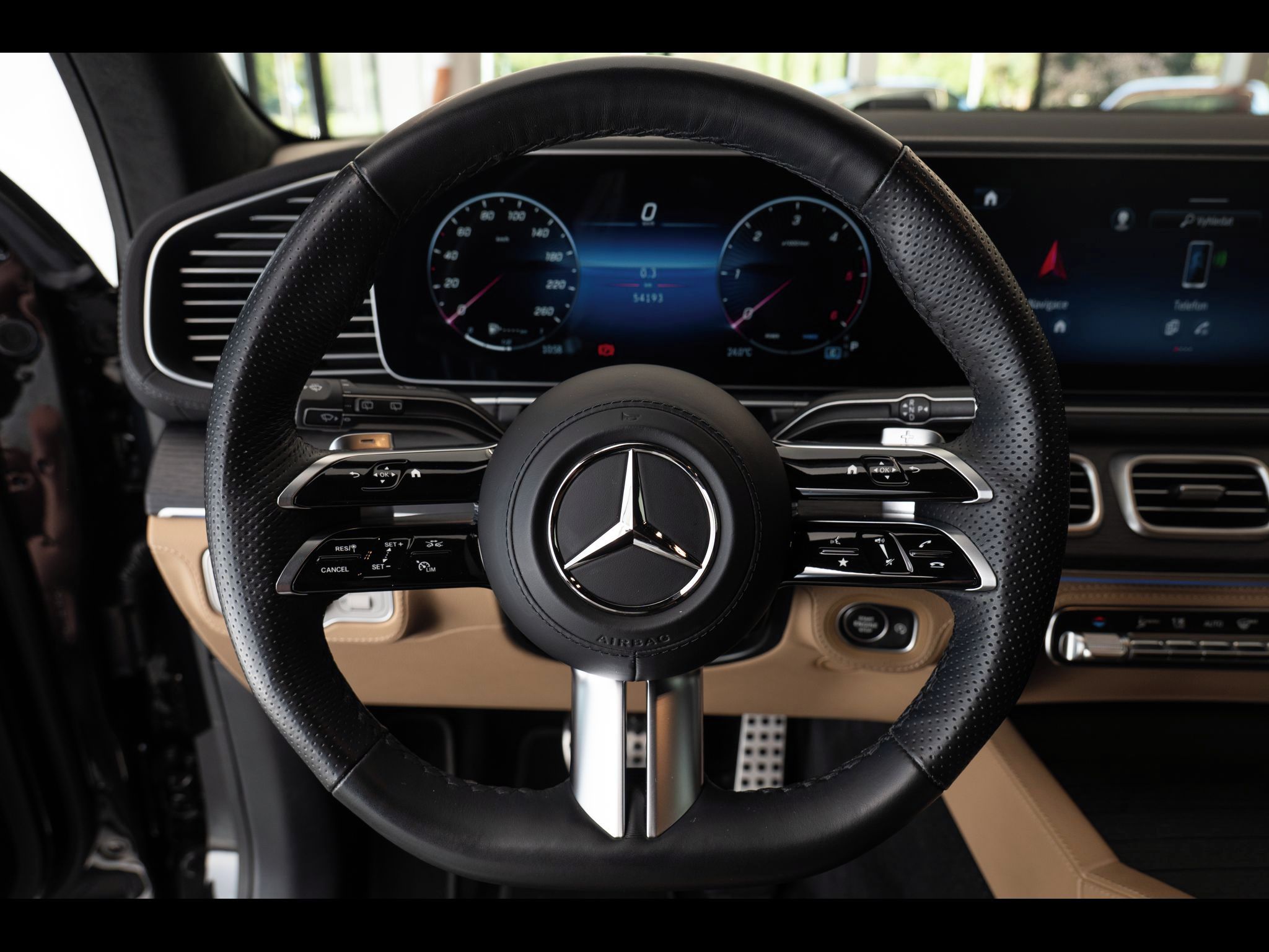 Mercedes-Benz GLS, d 4MATIC E-active body control - fotka 6