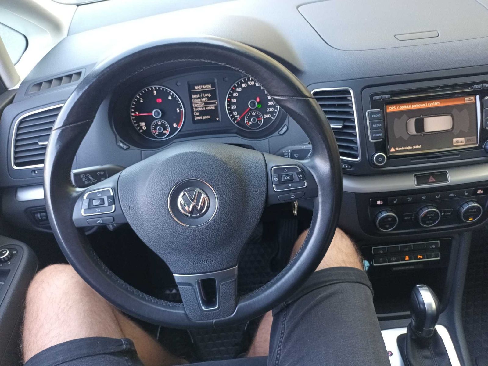 Volkswagen Sharan, 2.0 TDI, Automat, 7 míst, ČR - fotka 3