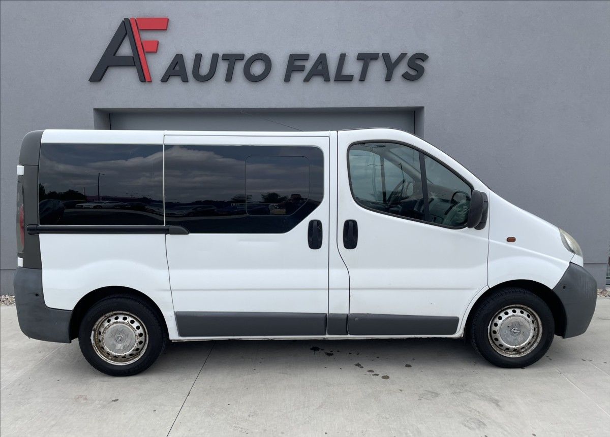 Opel Vivaro, 1,9 DCi 74KW 9.MÍST - fotka 2