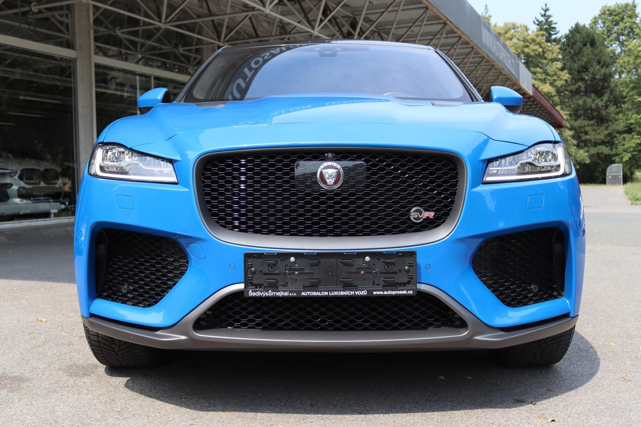 Jaguar F-Pace, SVR 5.0 V8 AWD 405kW DPH - fotka 3