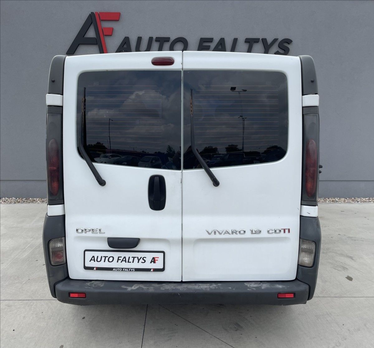 Opel Vivaro, 1,9 DCi 74KW 9.MÍST - fotka 4