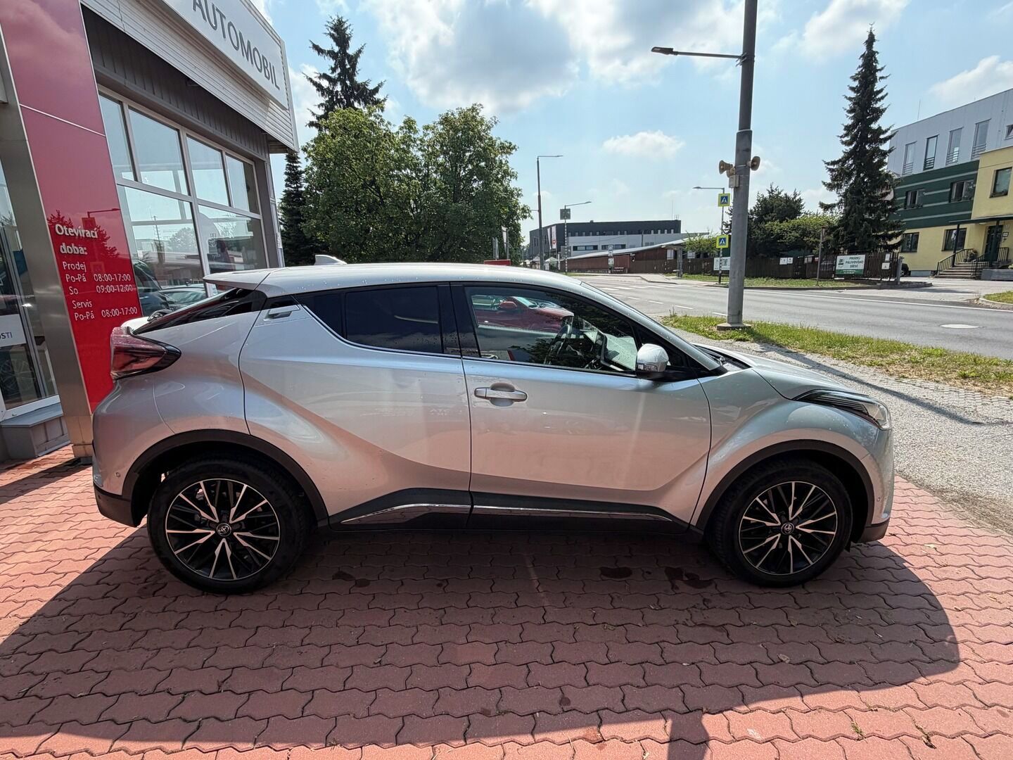 Toyota C-HR, 1.2 Turbo Executive+LED - fotka 4