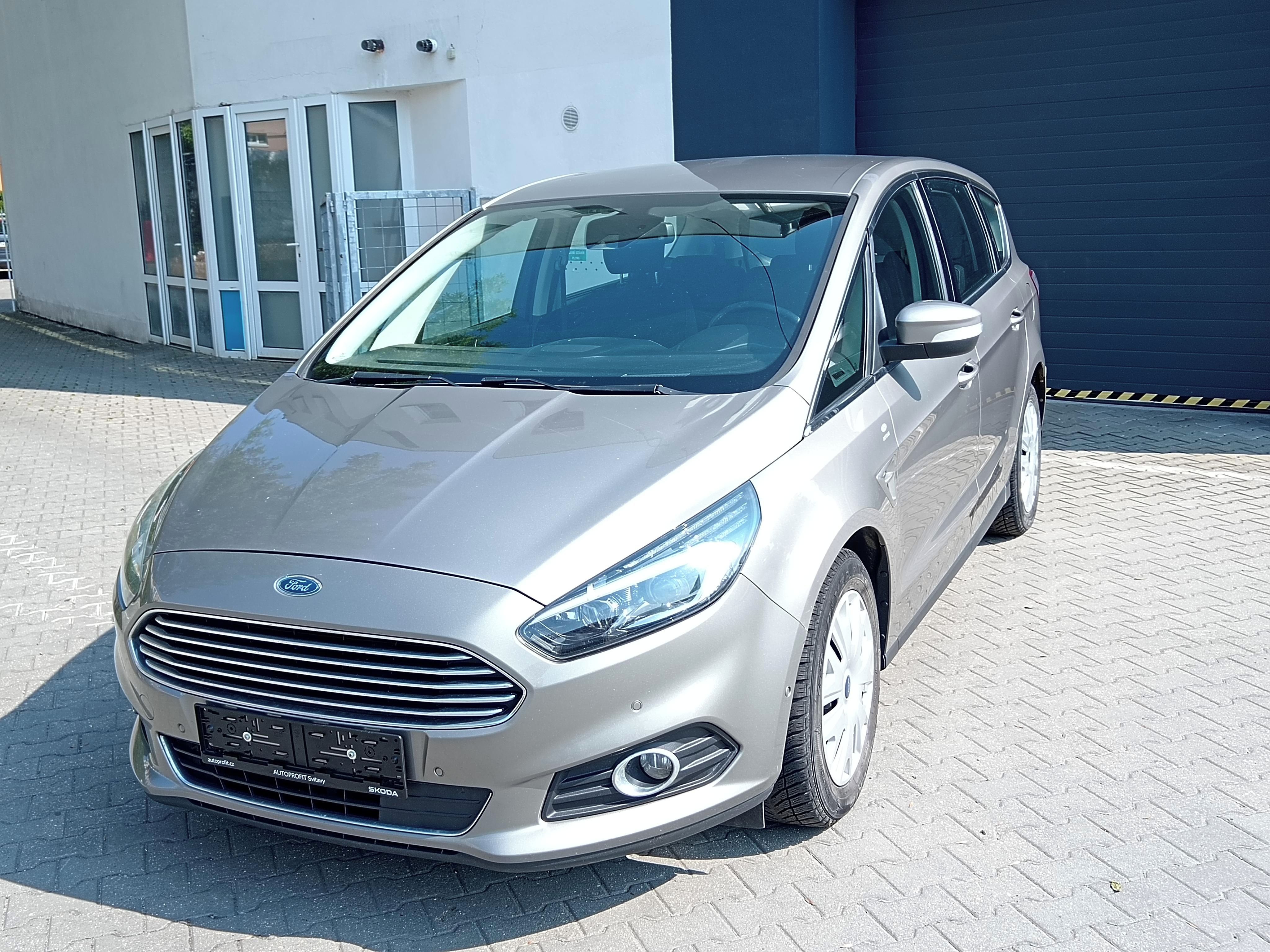 Ford S-MAX, 2,0 TDi, 7 míst