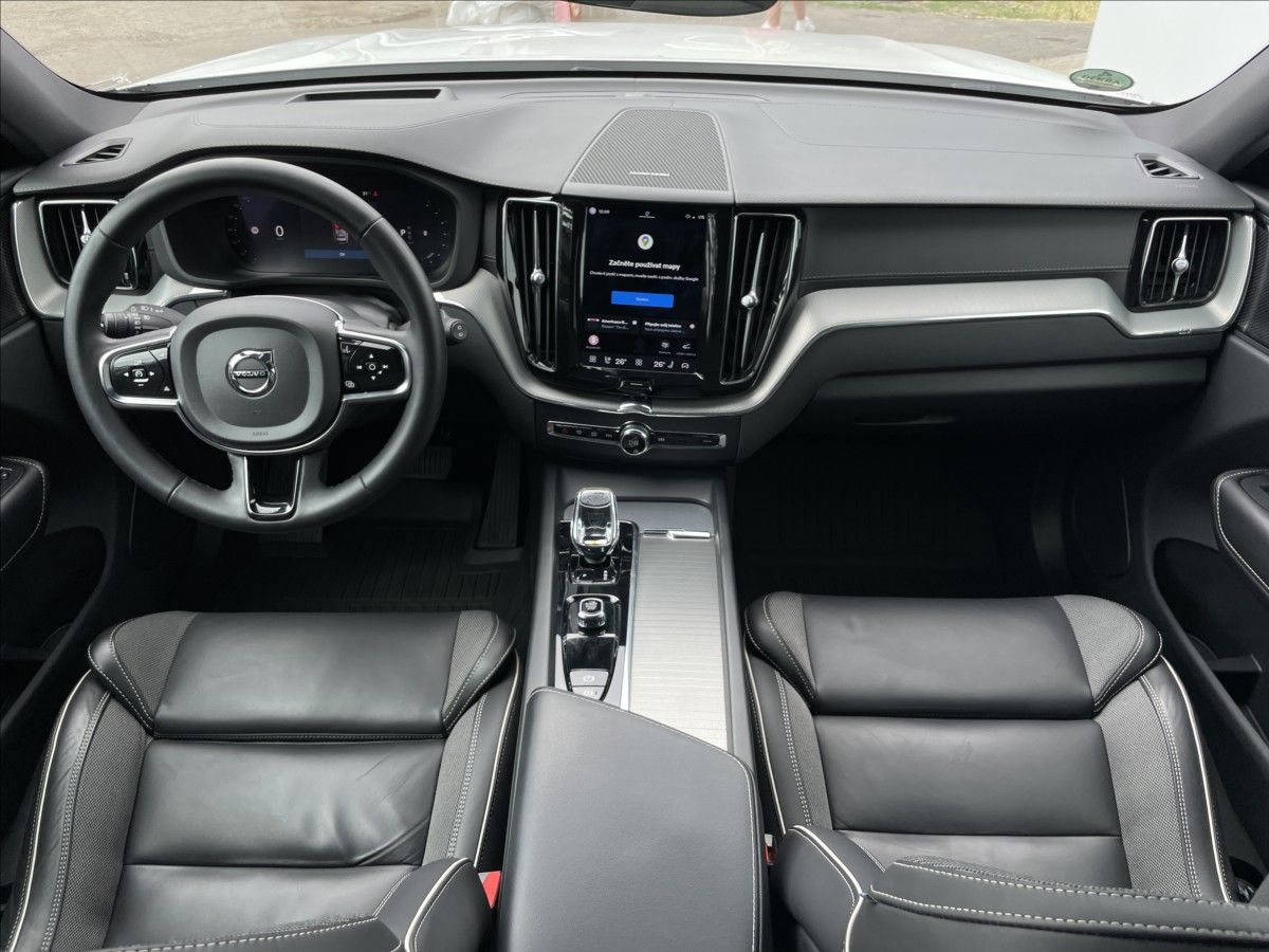 Volvo XC60, 2,0 B4 A8 Ultimate Dark - fotka 6