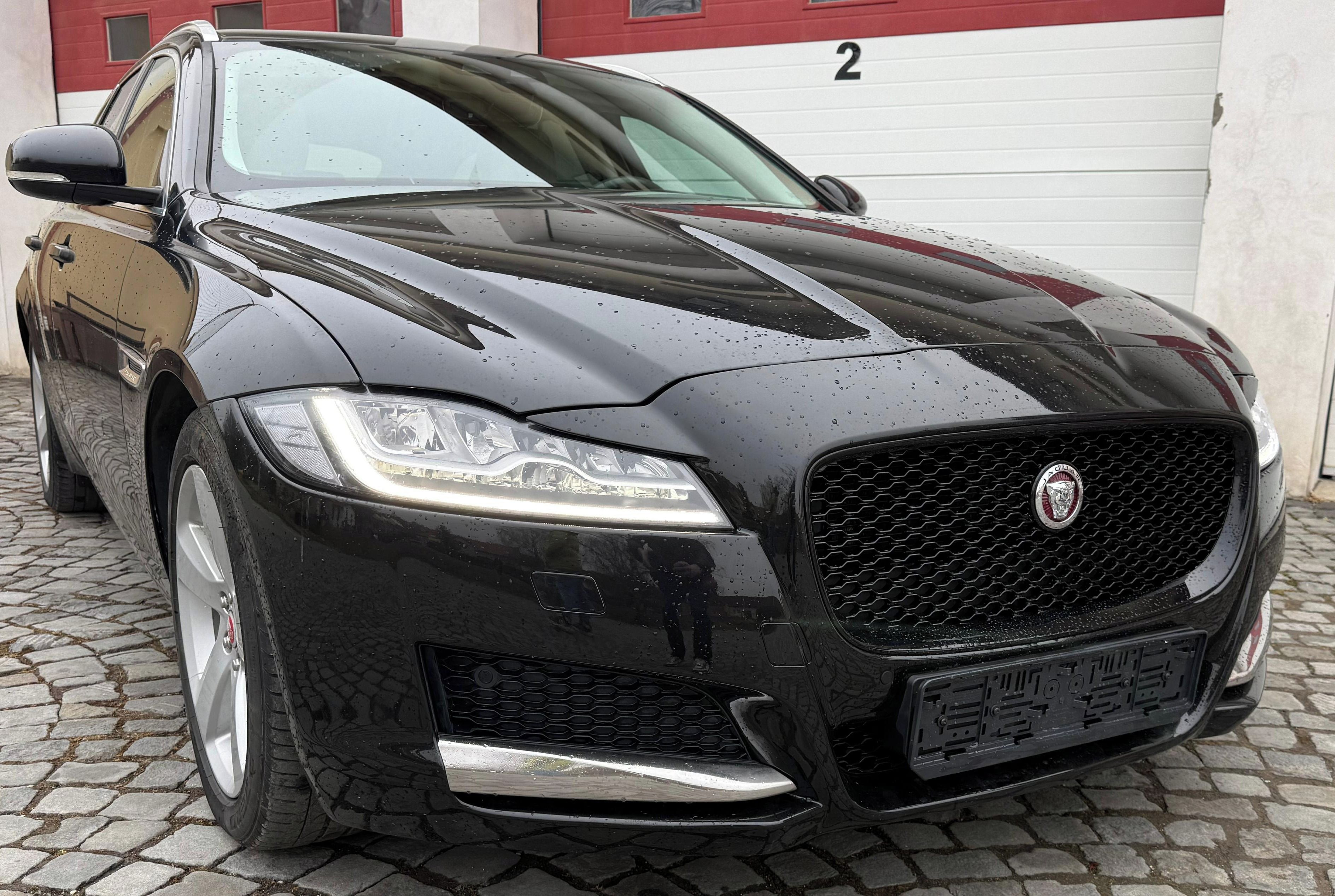 Jaguar XF, JAGUAR XF, X260, 2.0D 132kw - fotka 5