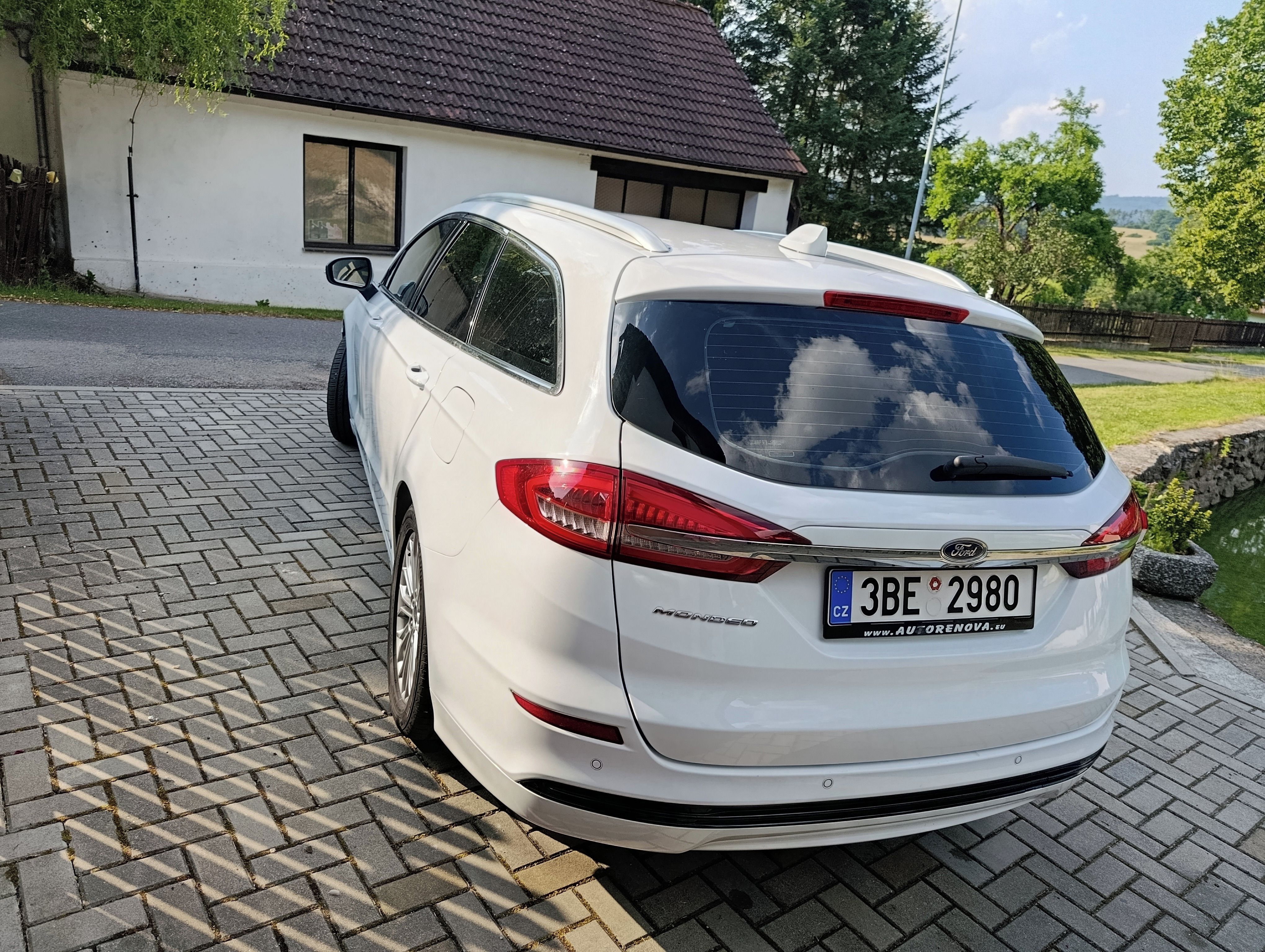 Ford Mondeo - fotka 3