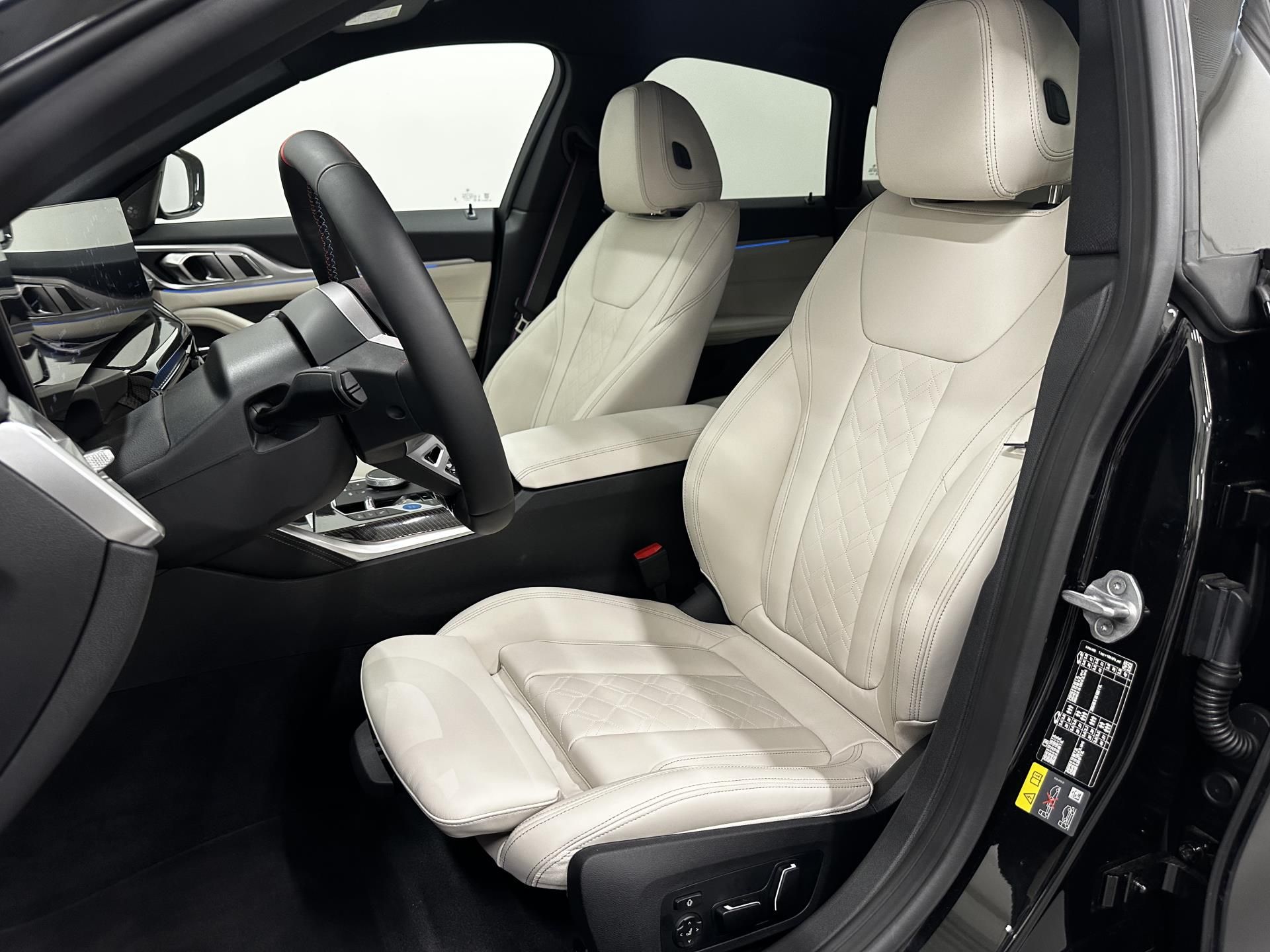BMW i4, i4 M60 xDrive Gran Coupe - fotka 6
