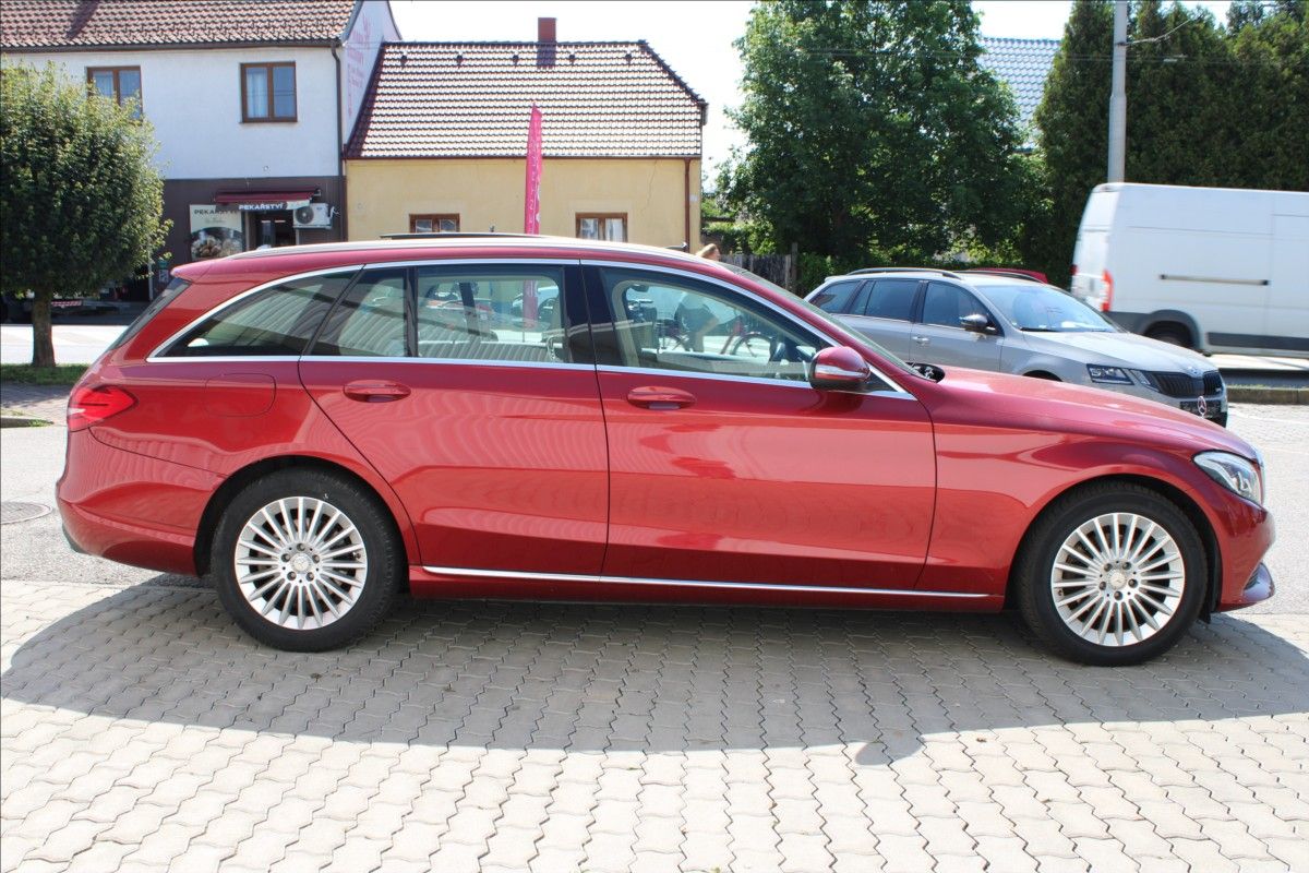 Mercedes-Benz Třídy C, 2,1 CDi Exclusive, PANORAMA - fotka 3