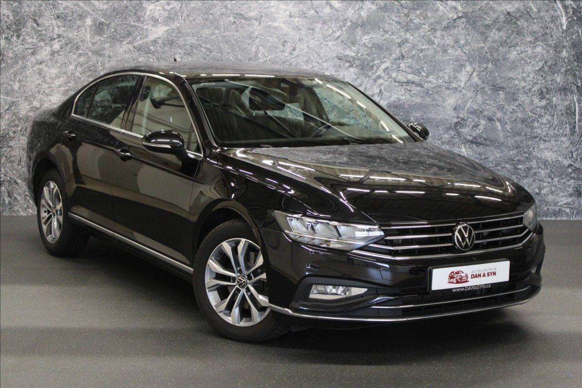 Volkswagen Passat, 2,0 TDI DSG ELEGANCE 1.MAJ. CZ - fotka 2